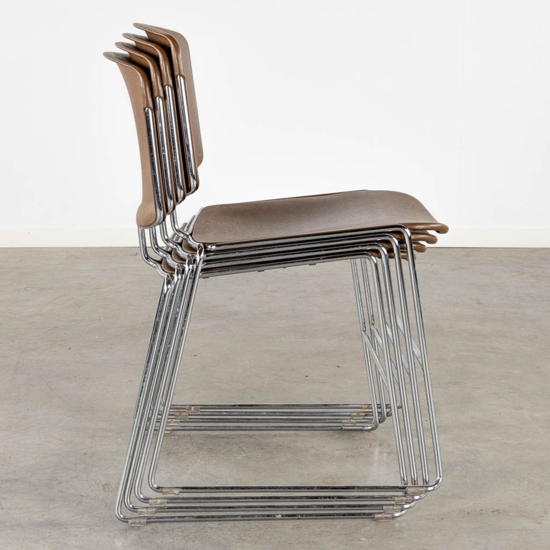 A set of 4 mid-century chairs 'Steelcase Max Stacker' chairs. (L:52 x W:50 x H:78 cm) - Bild 8 aus 14
