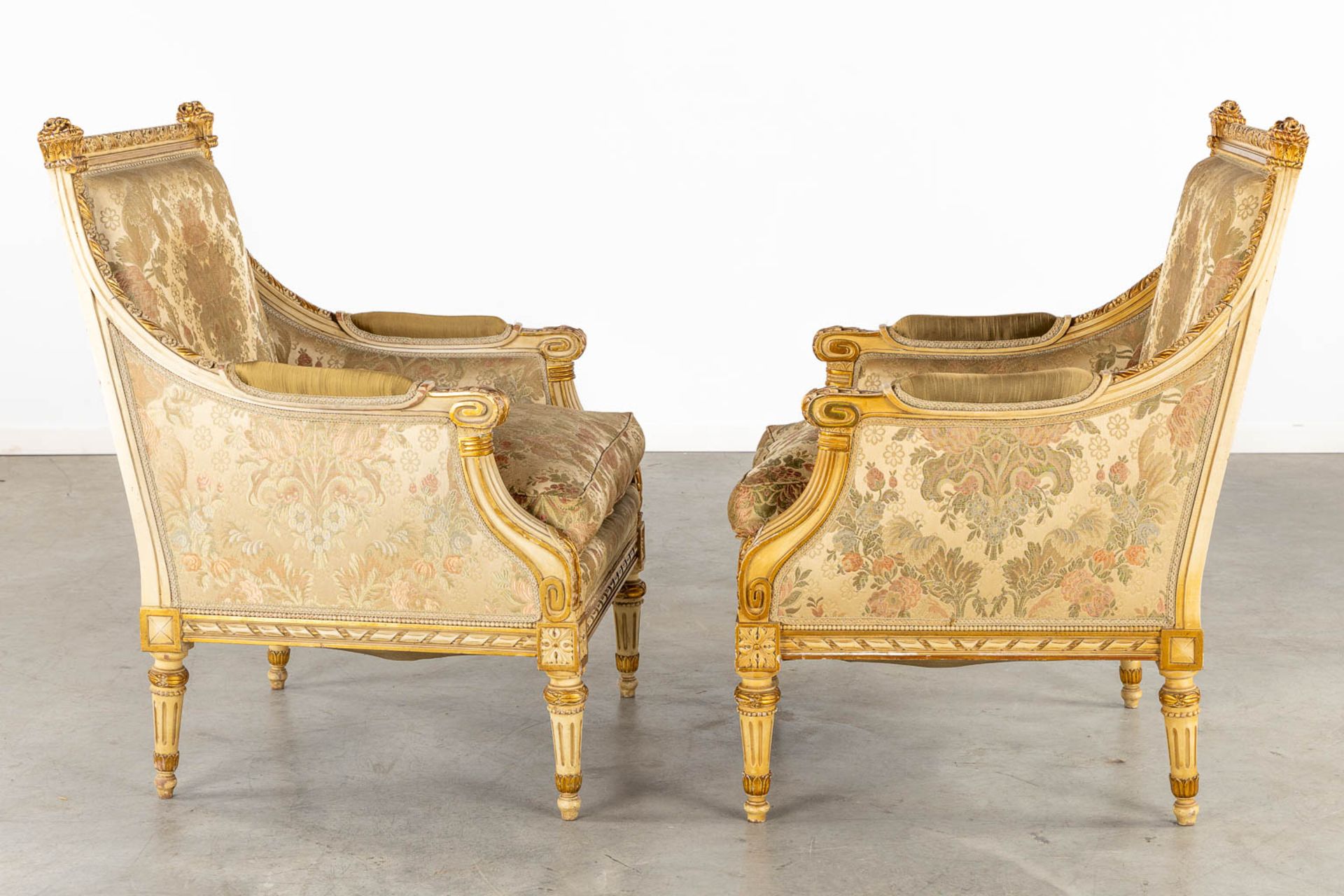A set of 4 armchairs, sculptured and gilt wood in Louis XVI style. Circa 1920. (L:70 x W:67 x H:95 c - Bild 10 aus 17