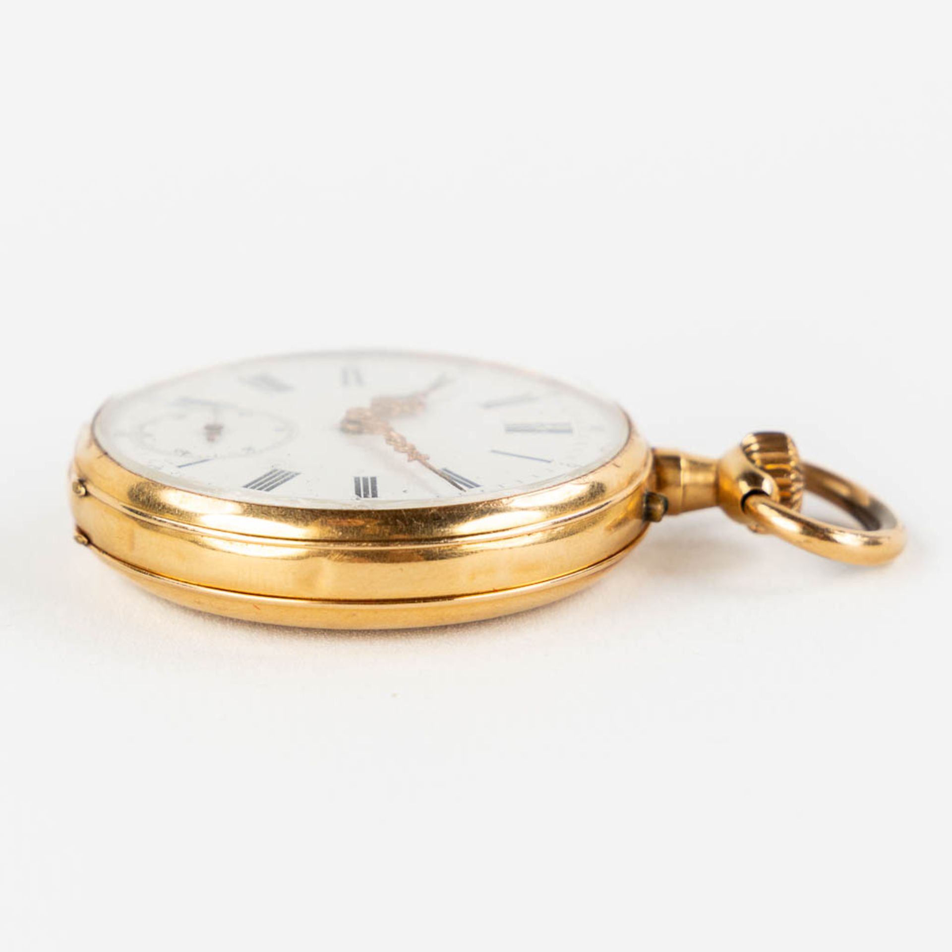 An antique pocket watch, 18kt yellow gold with a white enamel dial. (H:6,3 x D:4,3 cm) - Image 6 of 10