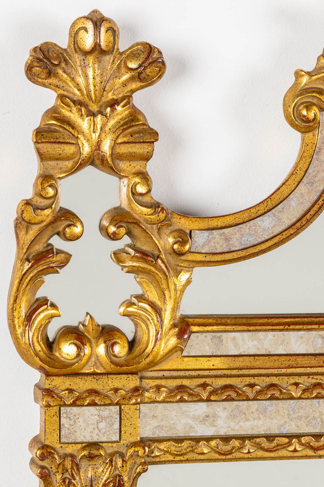 Deknudt, a gilt mirror in Louis XVI style. (W:60 x H:125 cm) - Image 4 of 8