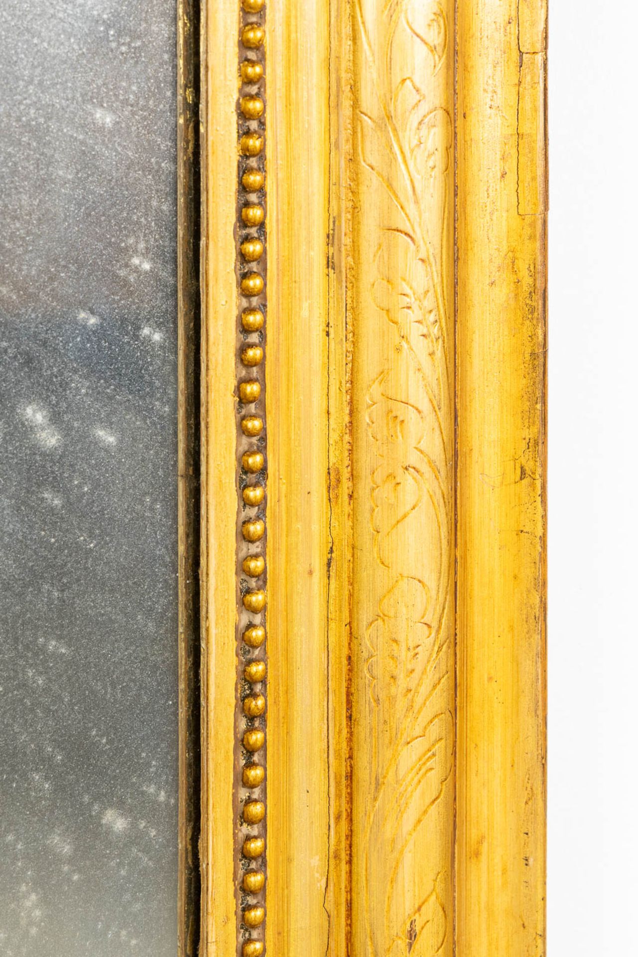 An antique mirror, gilt wood and stucco. Circa 1900. (W:82 x H:122 cm) - Image 8 of 11