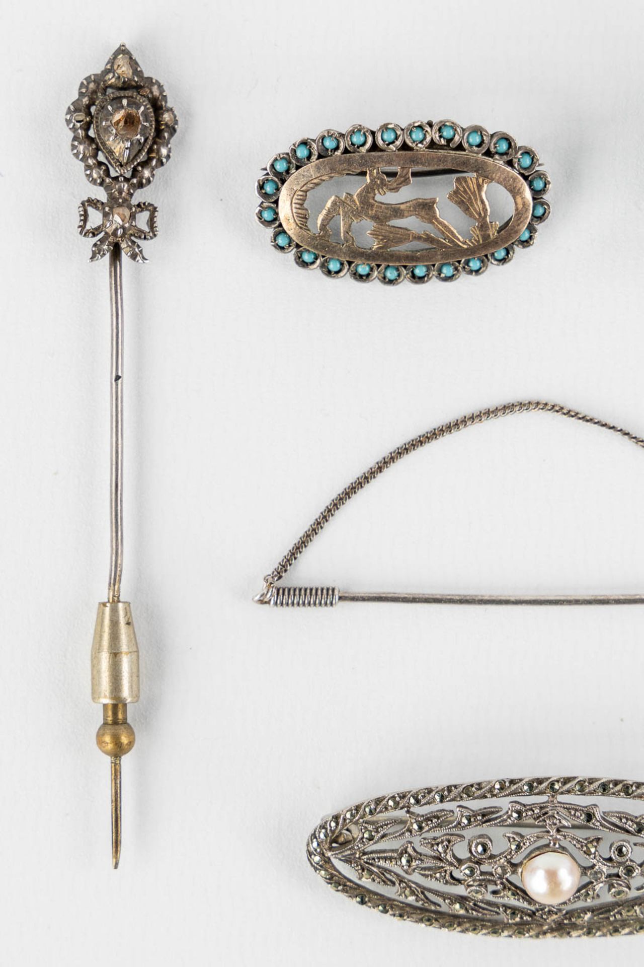 A collection of silver brooches, pendants, earrings and a pin with old-cut diamonds. 117g. - Image 7 of 15