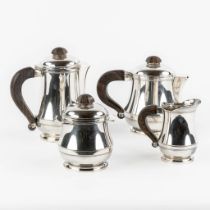 A coffee and tea service, silver-plated metal. Art Deco. (L:11 x W:17 x H:20 cm)