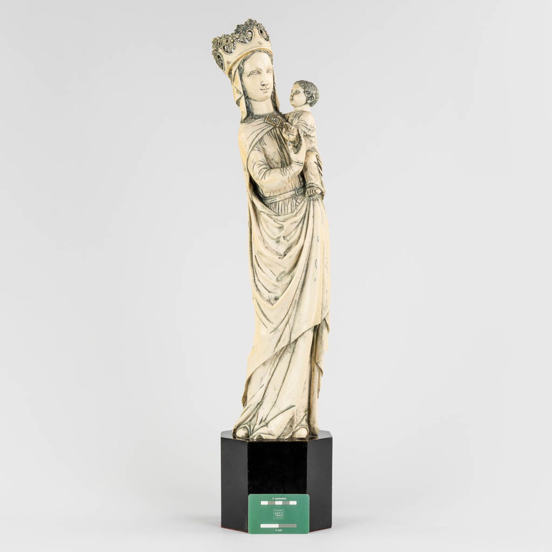 An antique sculpture of Madonna with a Child, Ivory, France. 19th C. (L:10,5 x W:14 x H:59 cm) - Image 2 of 11
