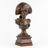 Georges VAN DER STRAETEN (1856-1928) 'Decorative bust', patinated spelter. (L:14 x W:20 x H:38 cm)
