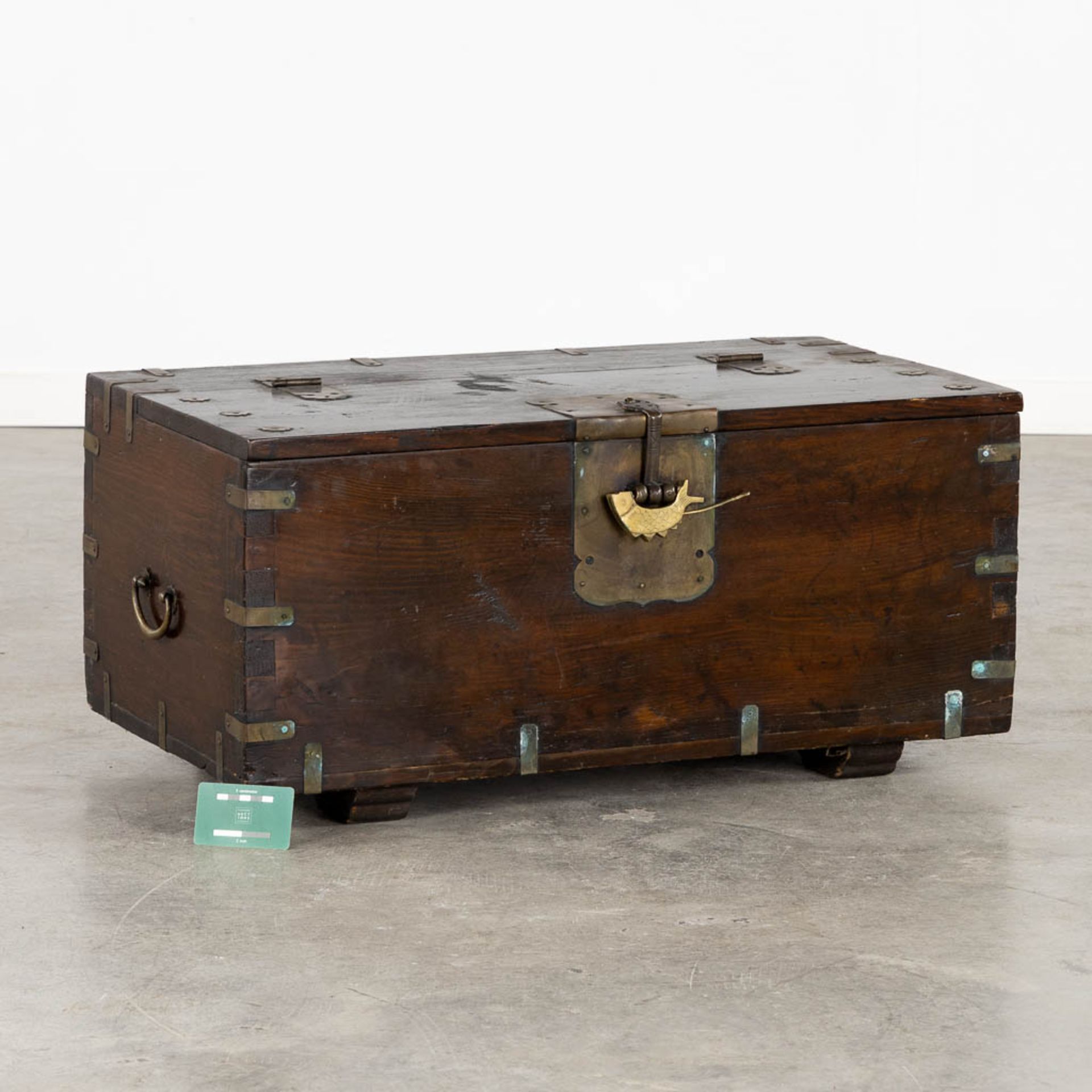 An antique Oriental chest with brass hardware. (L:43 x W:76 x H:40 cm) - Image 2 of 13
