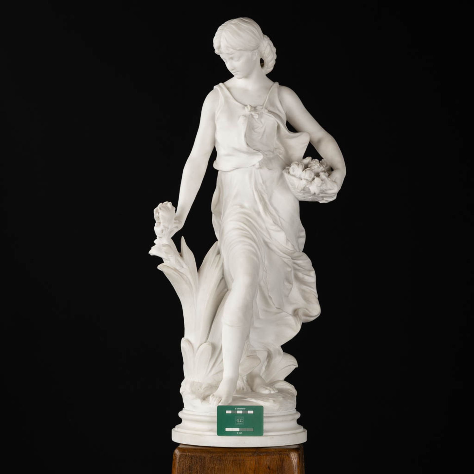 Hippolyte MOREAU (1832-1927) 'Lady with flowers' sculptured Carrara marble. (L:25 x W:35 x H:80 cm) - Image 2 of 12