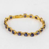 A bracelet, gilt silver with natural sapphires and 'old cut' diamonds. 13,7g. (L:17,5 cm)