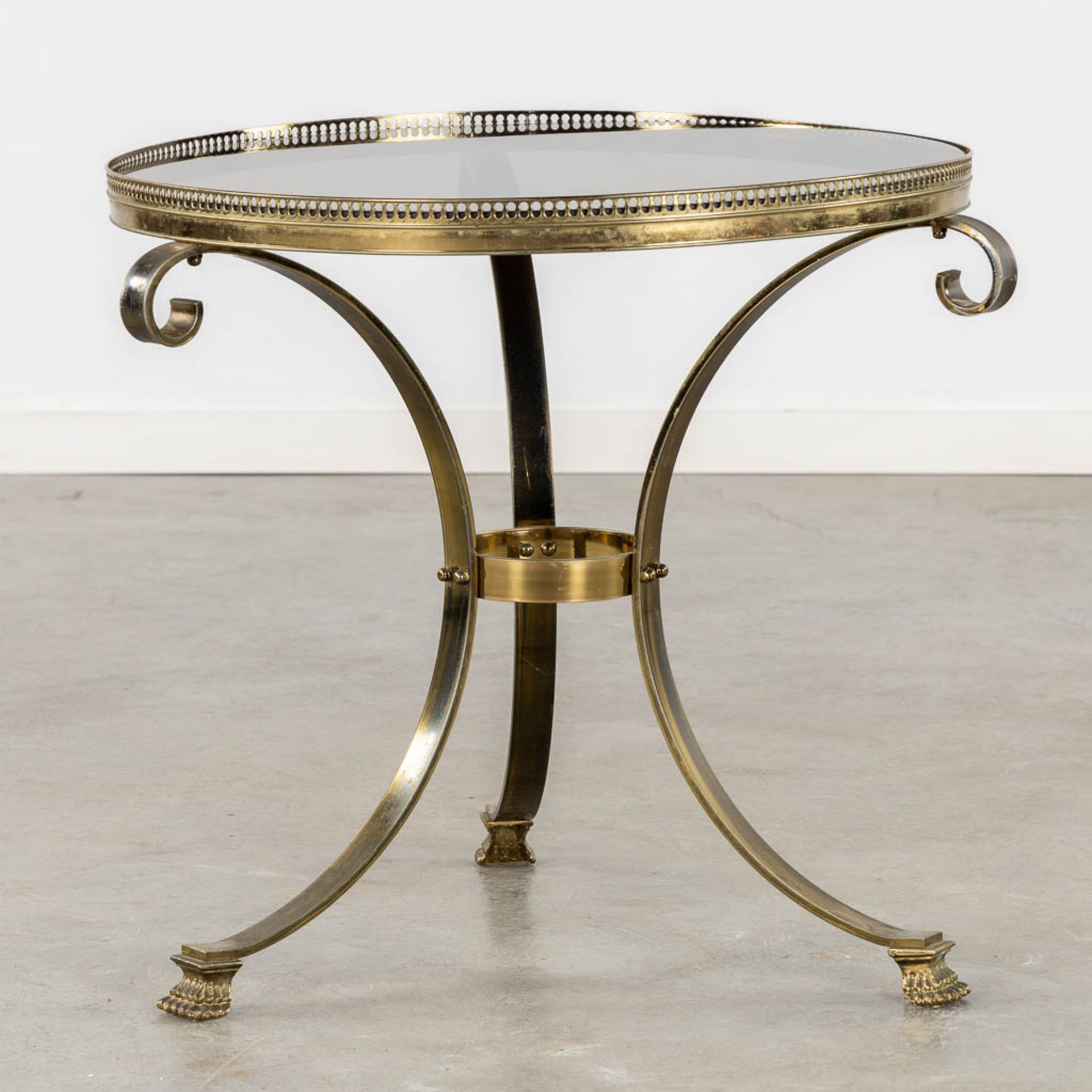 A mid-century side table, gilt metal with a tinted glass top. (H:57 x D:64 cm) - Image 5 of 9