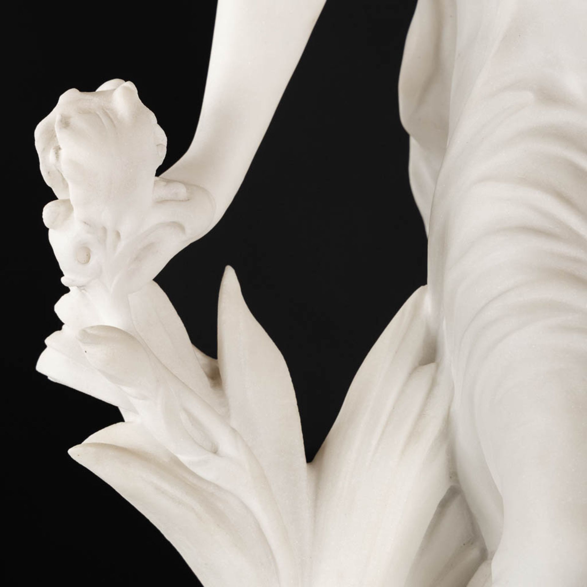 Hippolyte MOREAU (1832-1927) 'Lady with flowers' sculptured Carrara marble. (L:25 x W:35 x H:80 cm) - Image 11 of 12