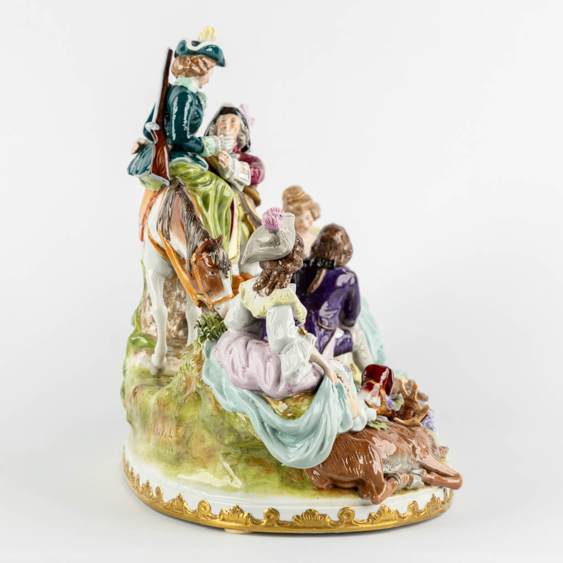 Scheibe-Alsbach, a polychrome porcelain group 'Picnic with multiple figurines'. Saxony, Germany. 20t - Image 4 of 19