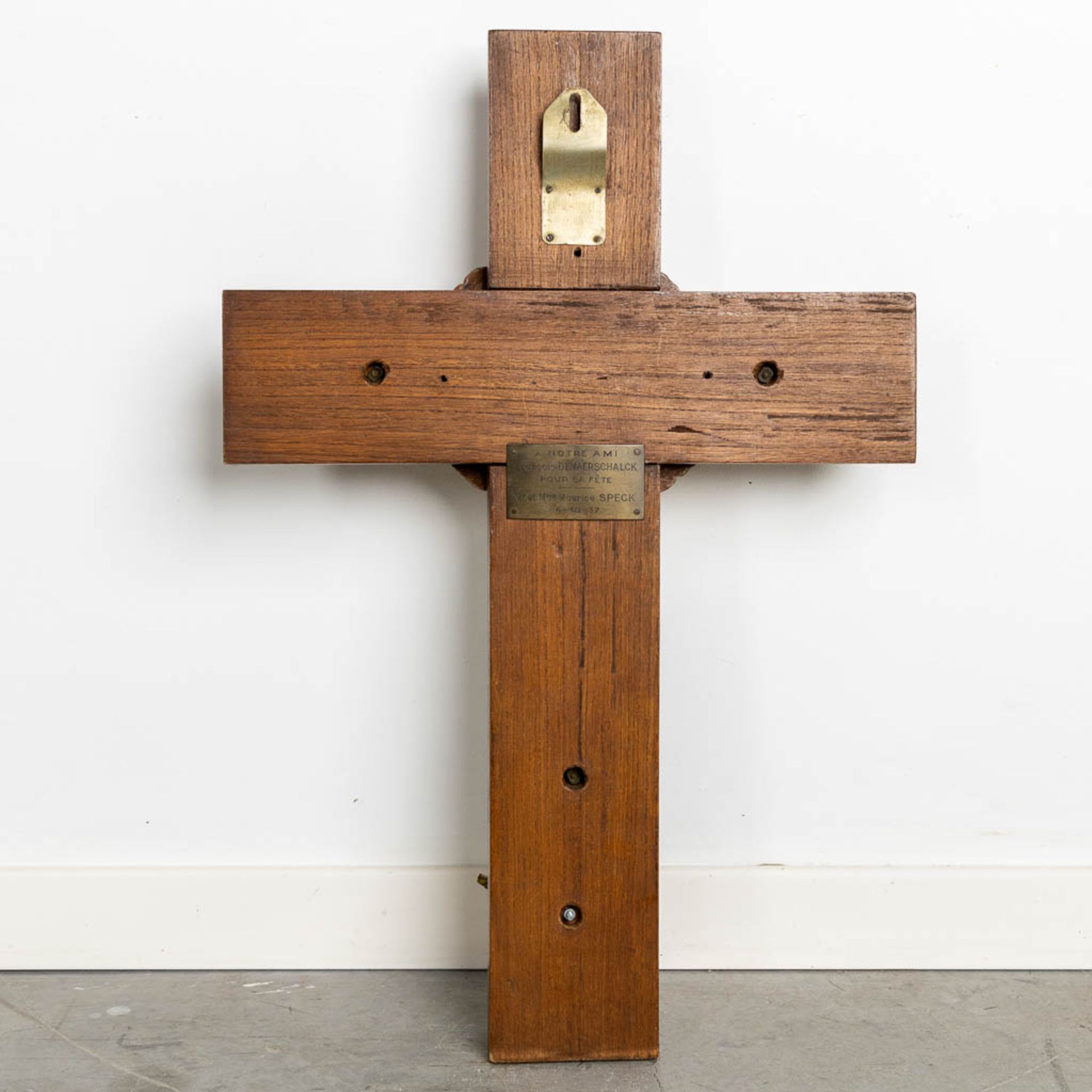 A crucifix with small holy water font, bronze mounted on wood. (W:41 x H:60 cm) - Image 8 of 9
