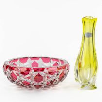 Val Saint Lambert, a bowl and a vase. Cut and coloured crystal. (H:11,5 x D:31 cm)