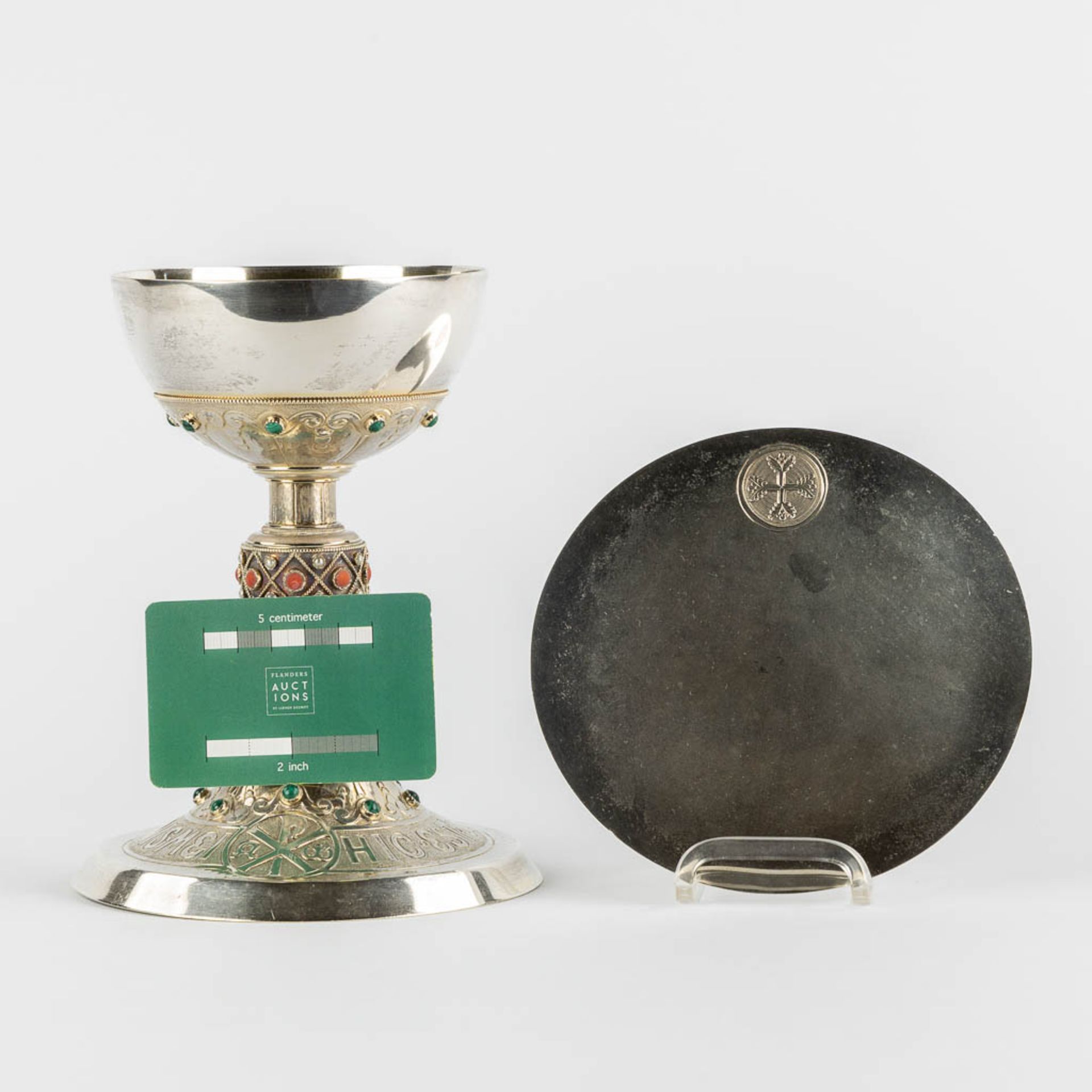 Joh ALOYS BRUUN (XIX) A chalice with paten, silver decorated with cabochons, malachite and pearls. G - Image 2 of 17