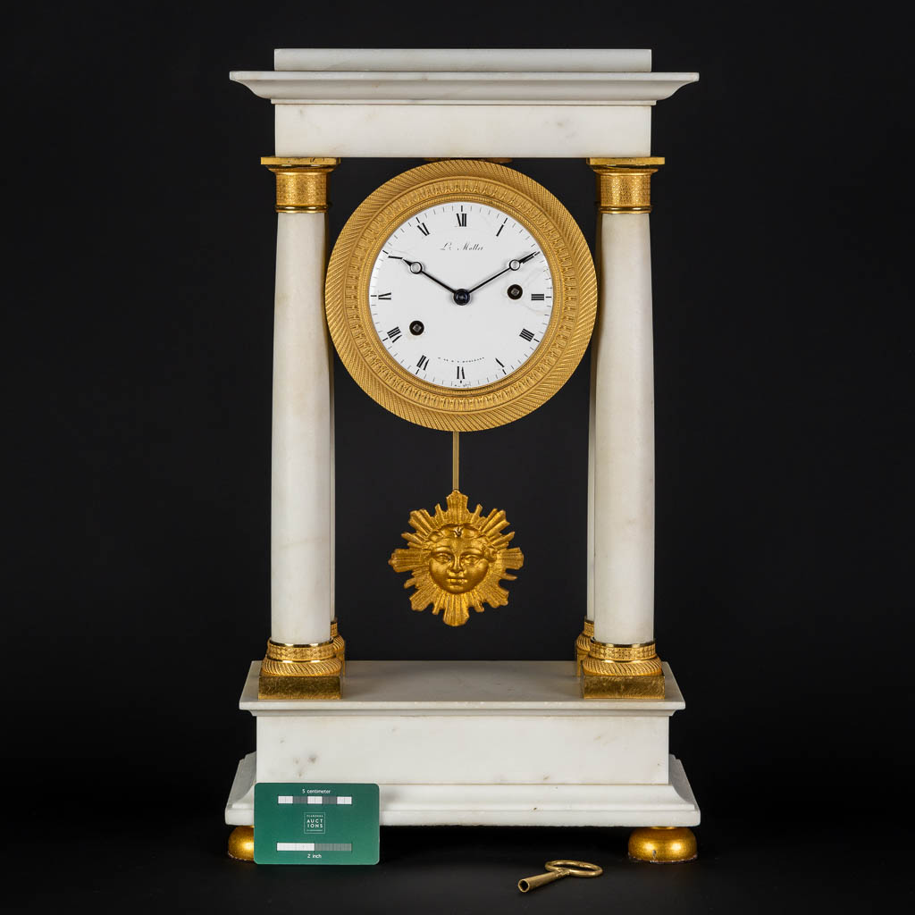 A column clock, white marble mounted with bronze L.Mallet H. de M. D. d'Orléans, n° 937. Empire. (L: - Image 2 of 18