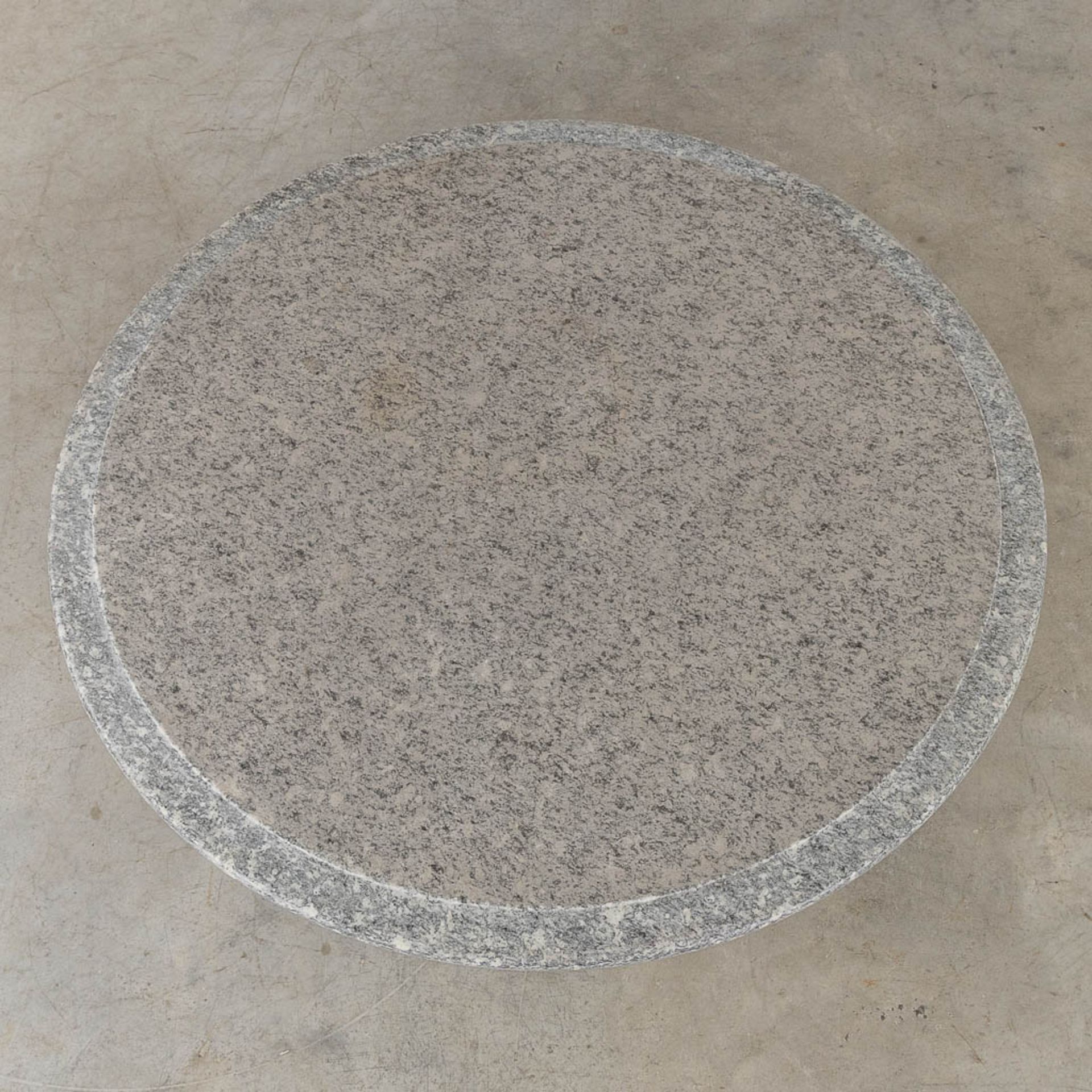 Titina AMMANATI &amp; Giampiero VITELLI (XX) 'Coffee table' granite on metal. (H:40 x D:120 cm) - Image 5 of 8