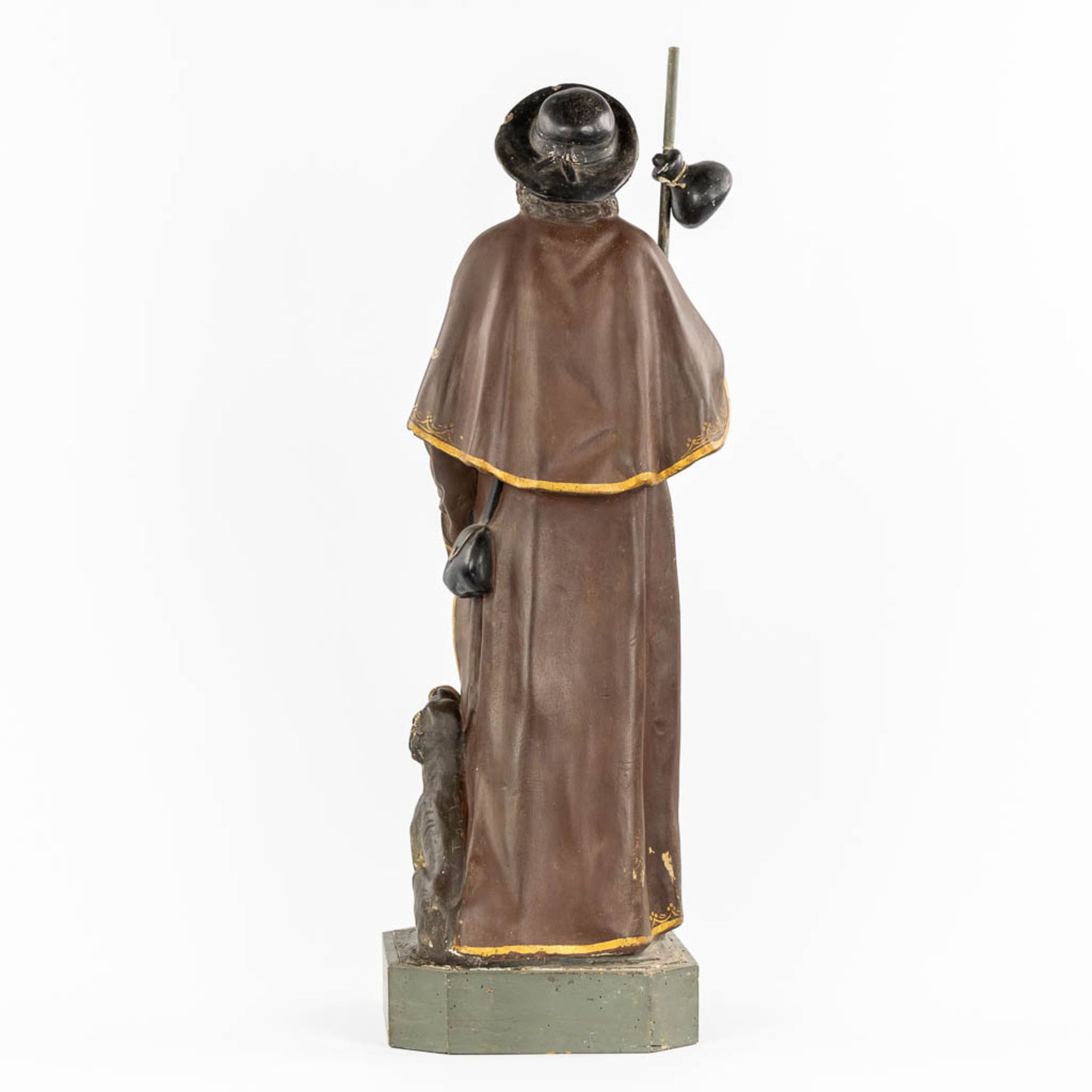 An antique figurine of Saint Rochus, patinated plaster. Circa 1900. (L:27 x W:27 x H:88 cm) - Image 5 of 16