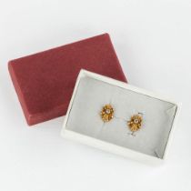 A pair of antique earrings, 18kt yellow gold with old-cut diamonds. 1,74g.