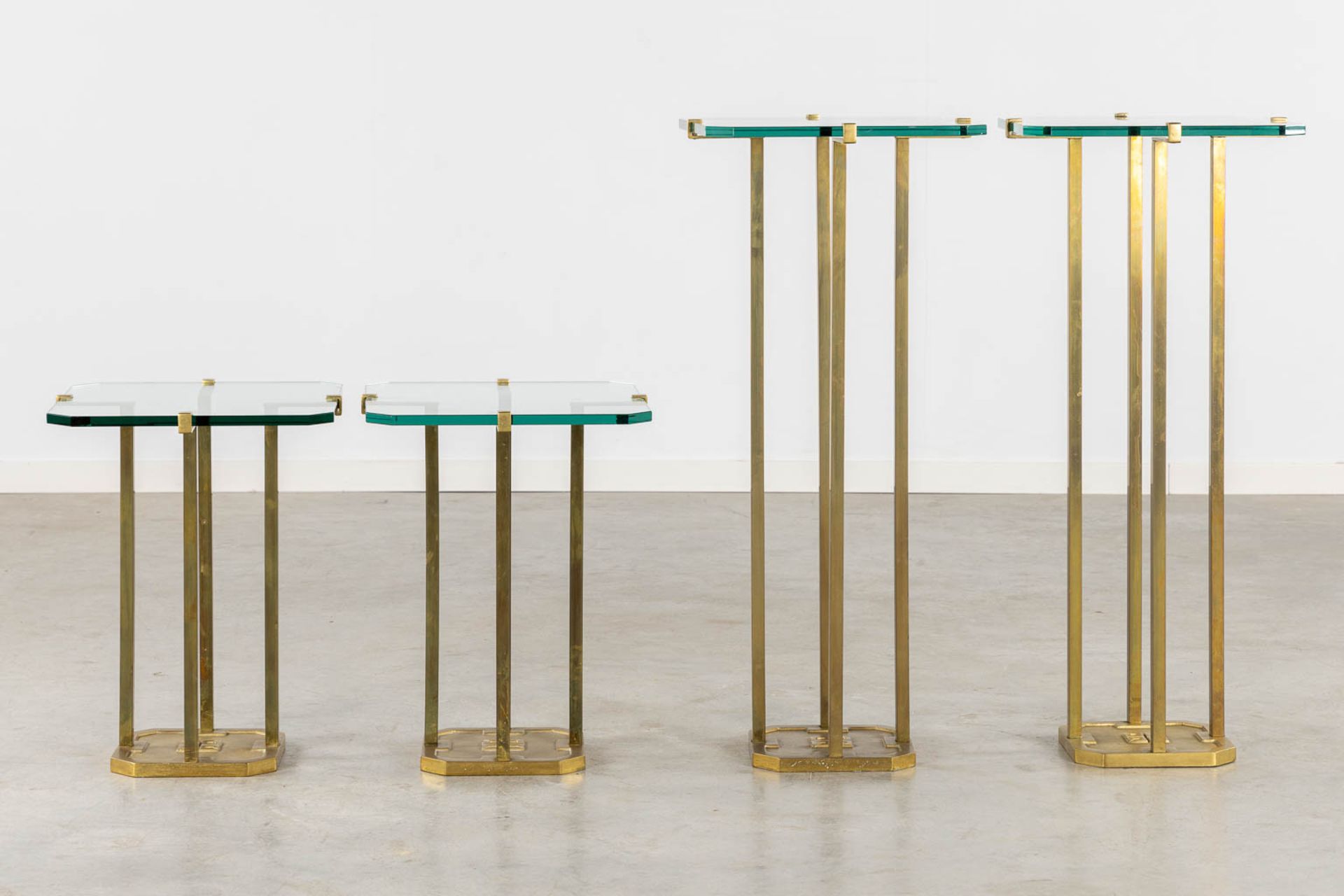 Peter GHYCZY (1940) 'Four Side Tables' bronze and glass. (L:41 x W:41 x H:93 cm) - Image 3 of 12