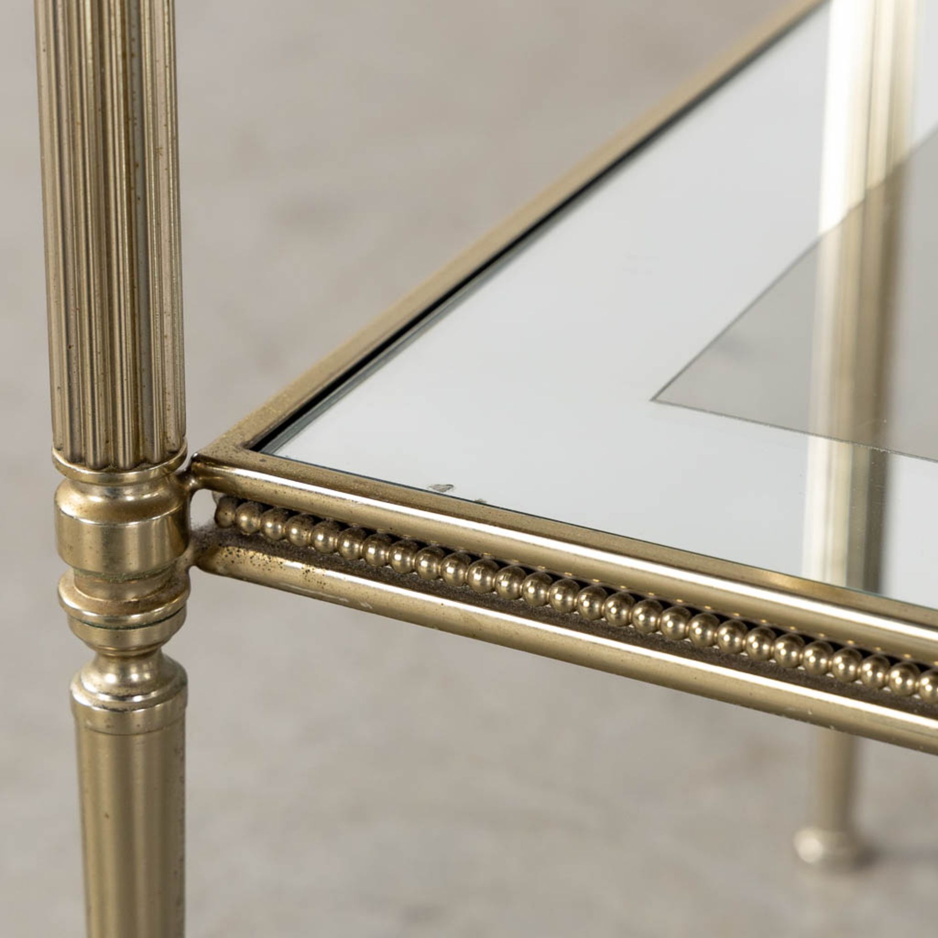 A pair of two-tier side tables, silver-plated metal and mirrored glass. 20th C. (L:34 x W:50 x H:58 - Image 11 of 12