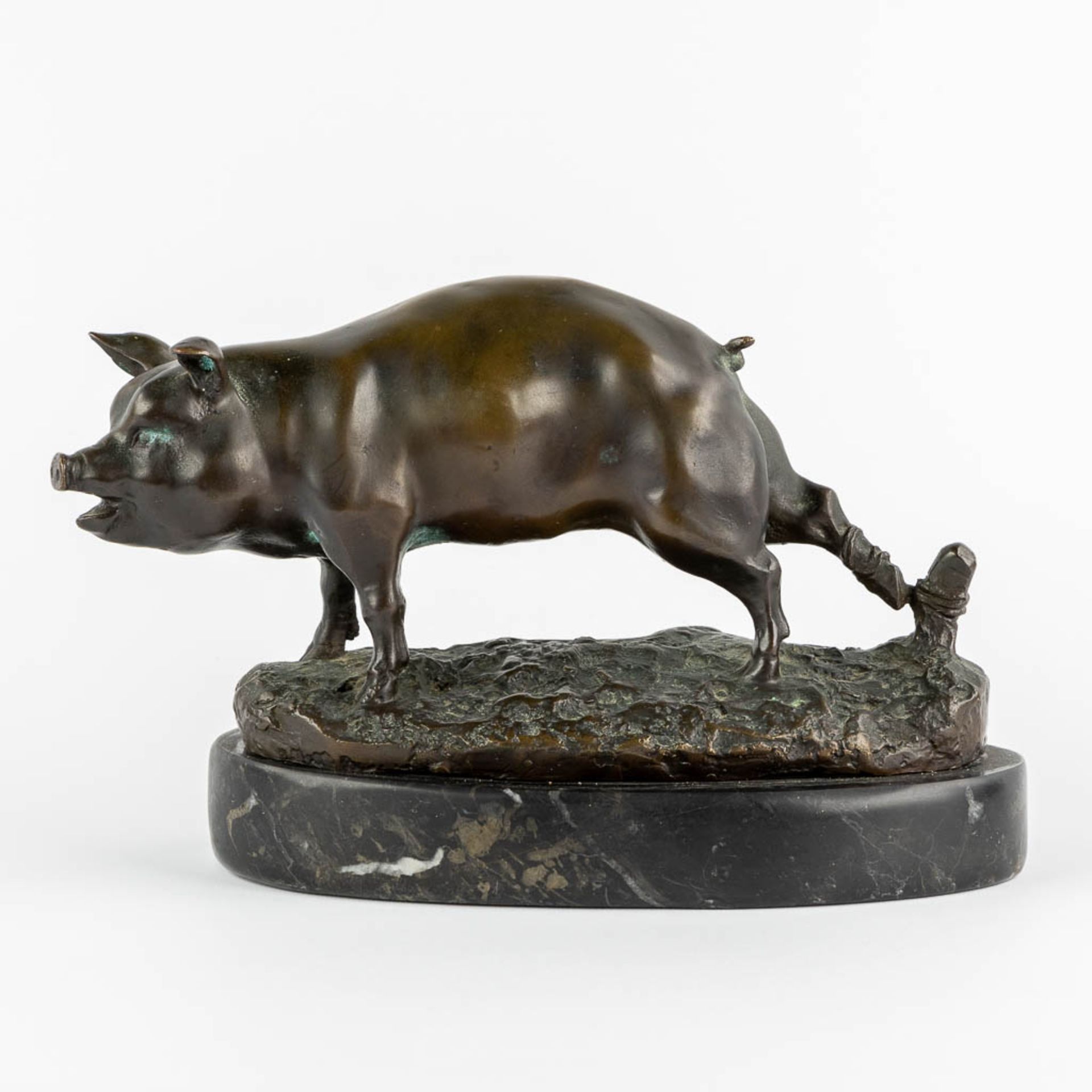 Léopold SAVINE (1861-1934) 'Pig' patinated bronze. (L:14 x W:29 x H:18 cm) - Image 3 of 10