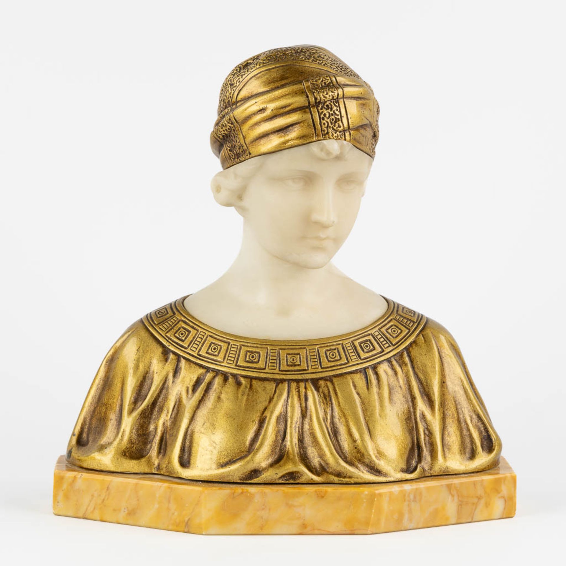 Pierre BALESTRA (XIX-XX) 'Figurine of a lady' gilt bronze and alabaster. (L:16 x W:31 x H:32 cm)