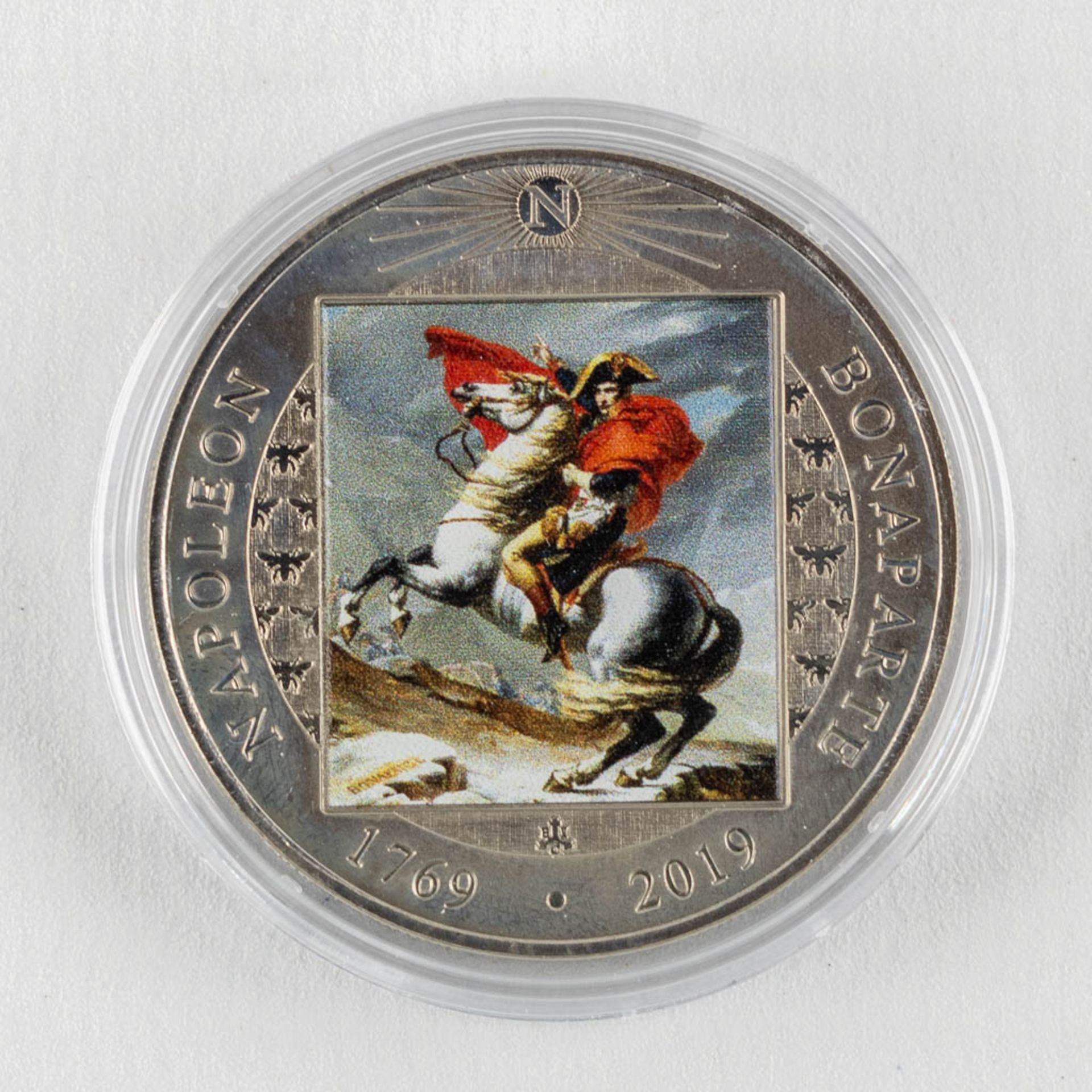 An antique silver coin 'Napoleon 1, 20 Francs, AN12, added a commemorative coin for Napoleon Bonapar - Image 8 of 15