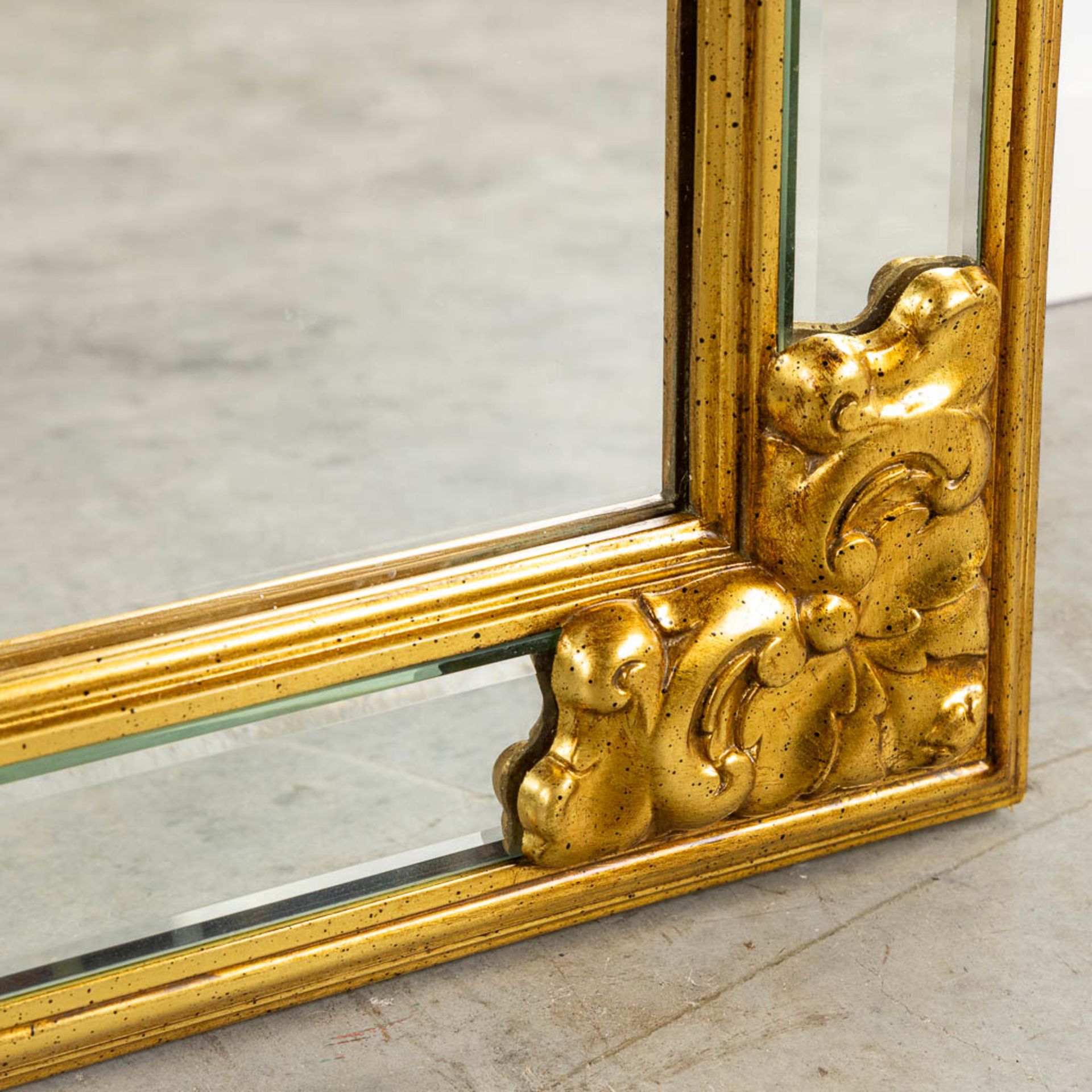 Deknudt, a mirror, gilt wood. (W:102 x H:185 cm) - Image 6 of 8