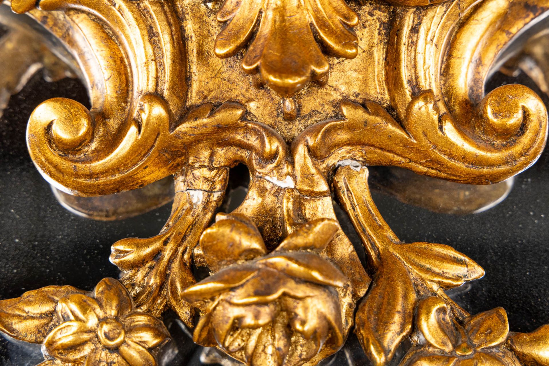 A mirror, sculptured wood, and stucco in a Louis XV style. 20th C. (W:110 x H:218 cm) - Image 10 of 13