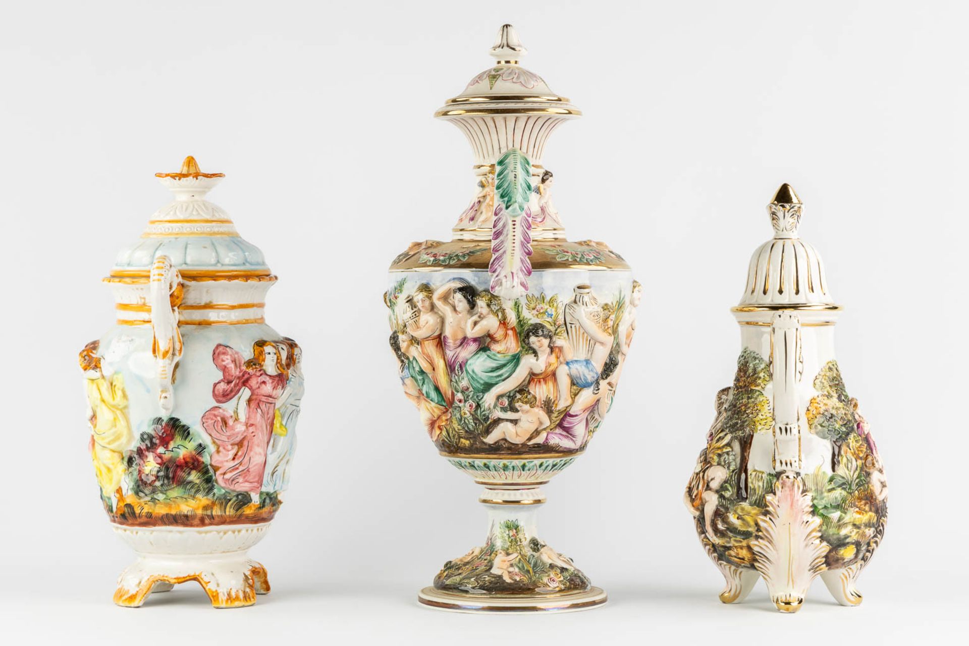 Capodimonte, 5 large pitchers, vases and urns. Glazed faience. (L:23 x W:31 x H:50 cm) - Image 4 of 31