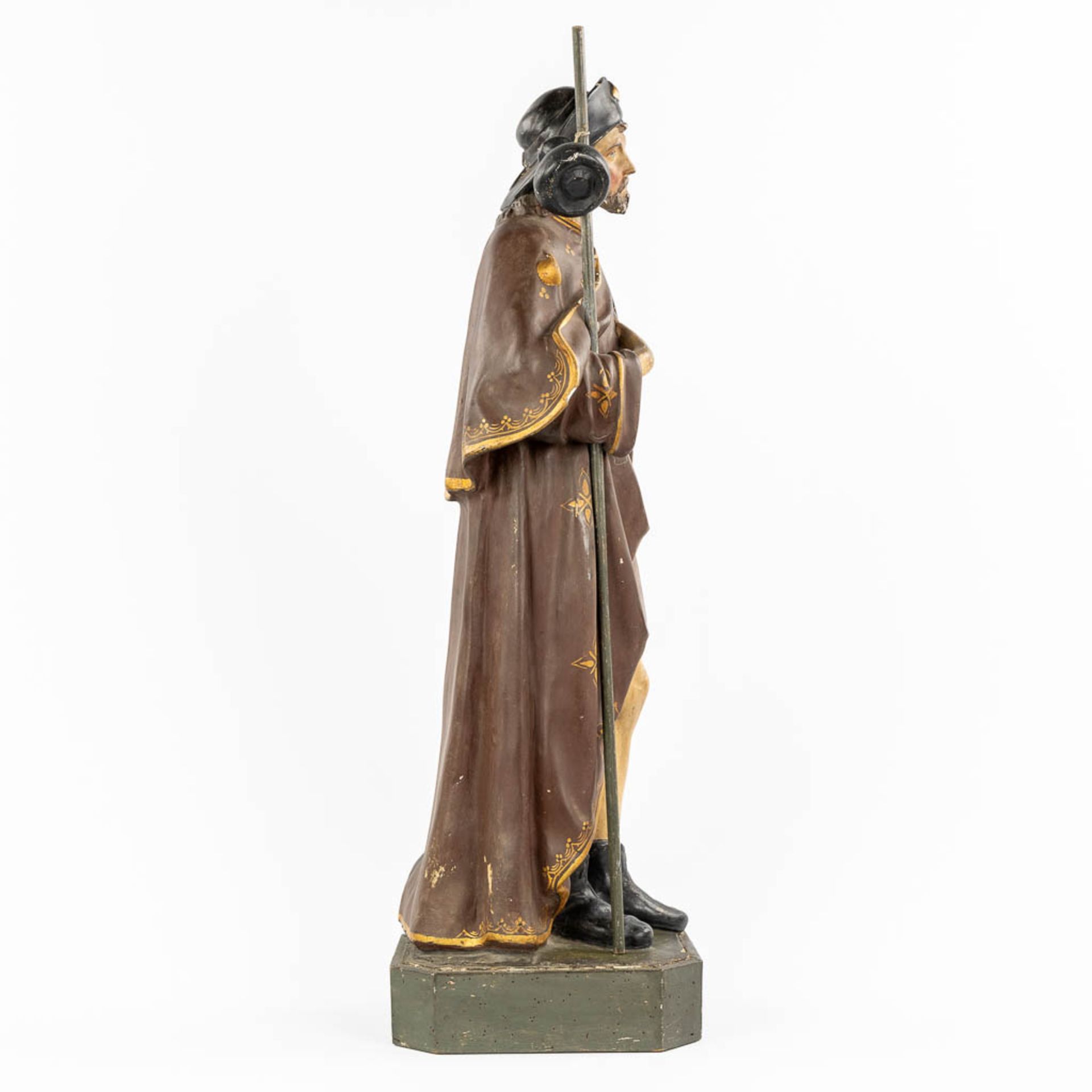 An antique figurine of Saint Rochus, patinated plaster. Circa 1900. (L:27 x W:27 x H:88 cm) - Image 6 of 16