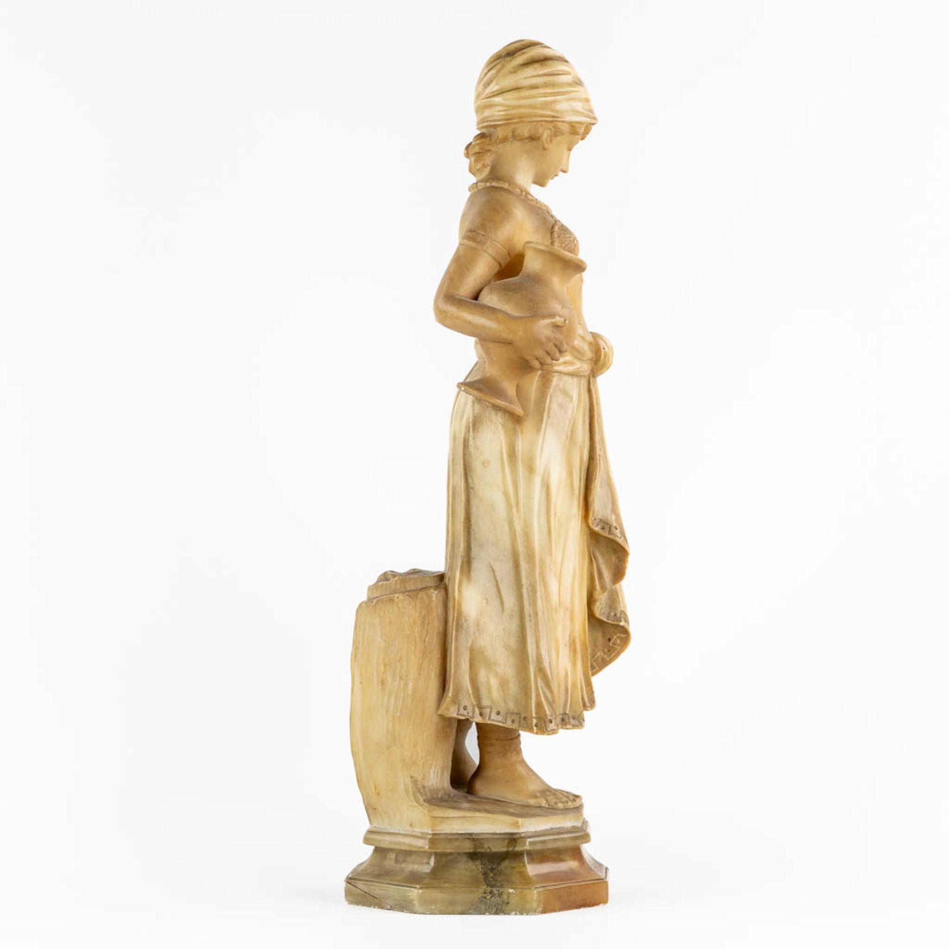 An antique figurine 'Rebecca at the well' or 'La Source'. Sculptured alabaster. 19th C. (L:20 x W:20 - Image 6 of 10