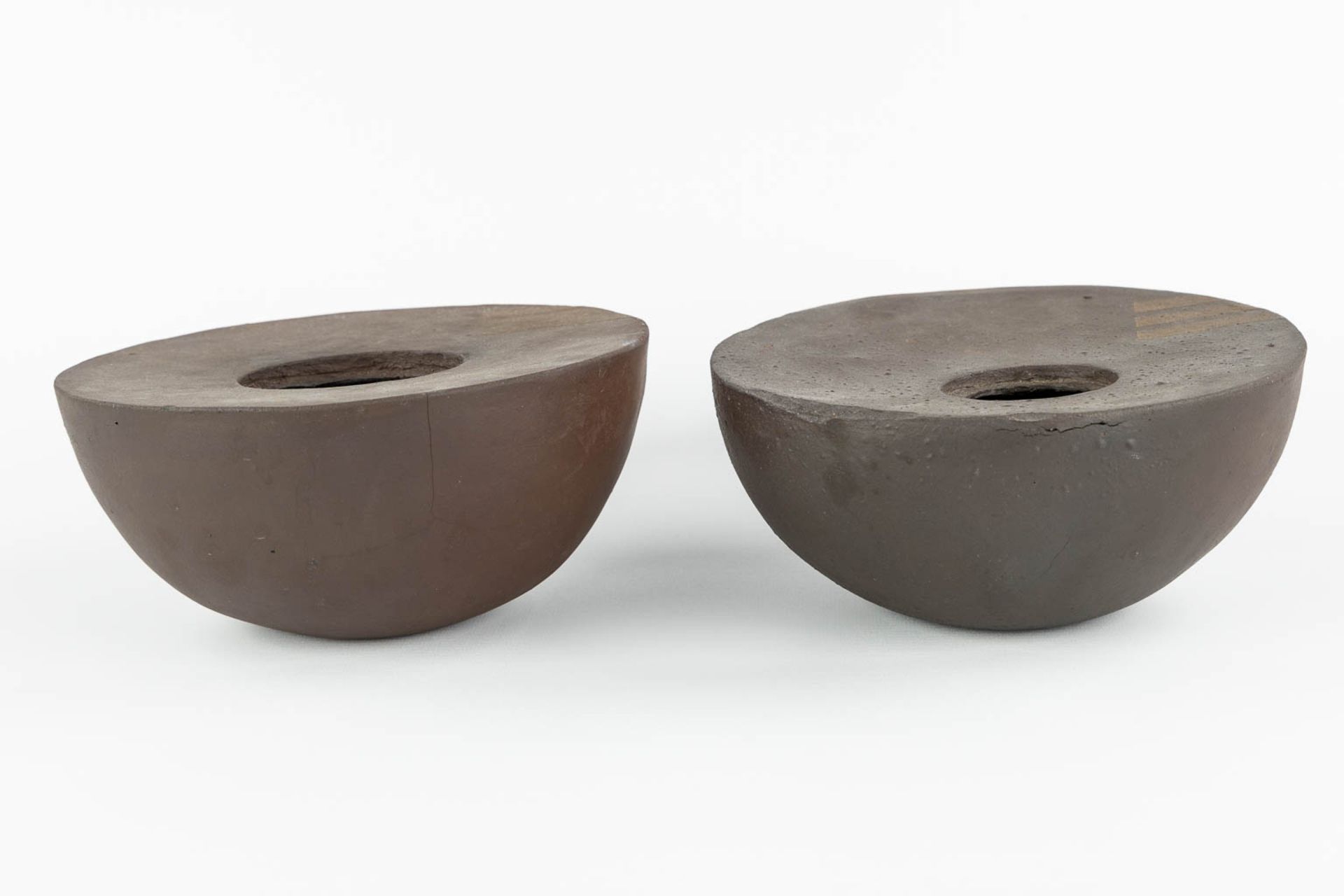 Tjok DESSAUVAGE (1948) '2 sculptures' glazed ceramics. (H:9 x D:19,5 cm) - Image 5 of 11