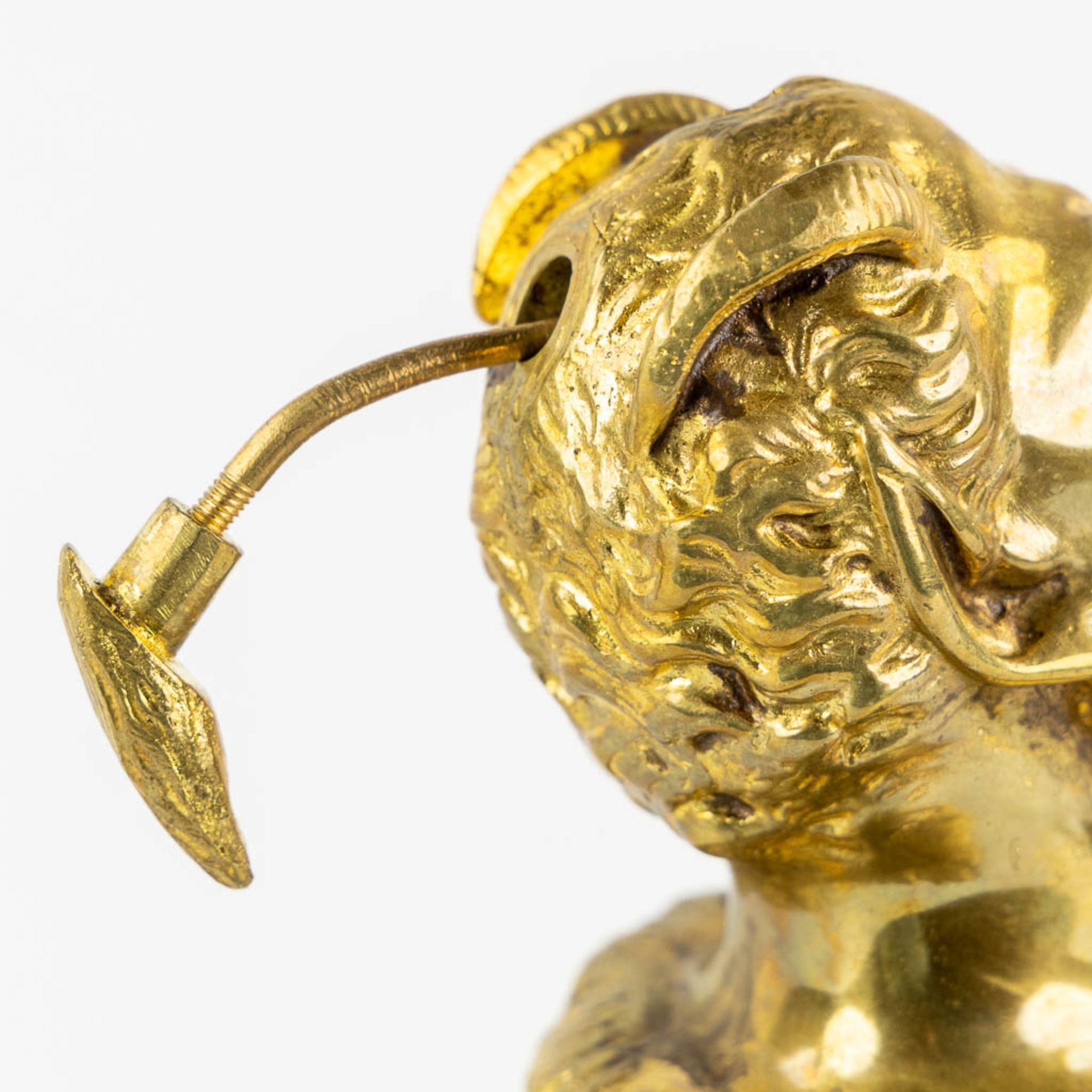 An antique Cigarette or Cigar lighter, gilt bronze in the shape of a Satyr/Devil. 19th/20th C. (L:14 - Image 9 of 10