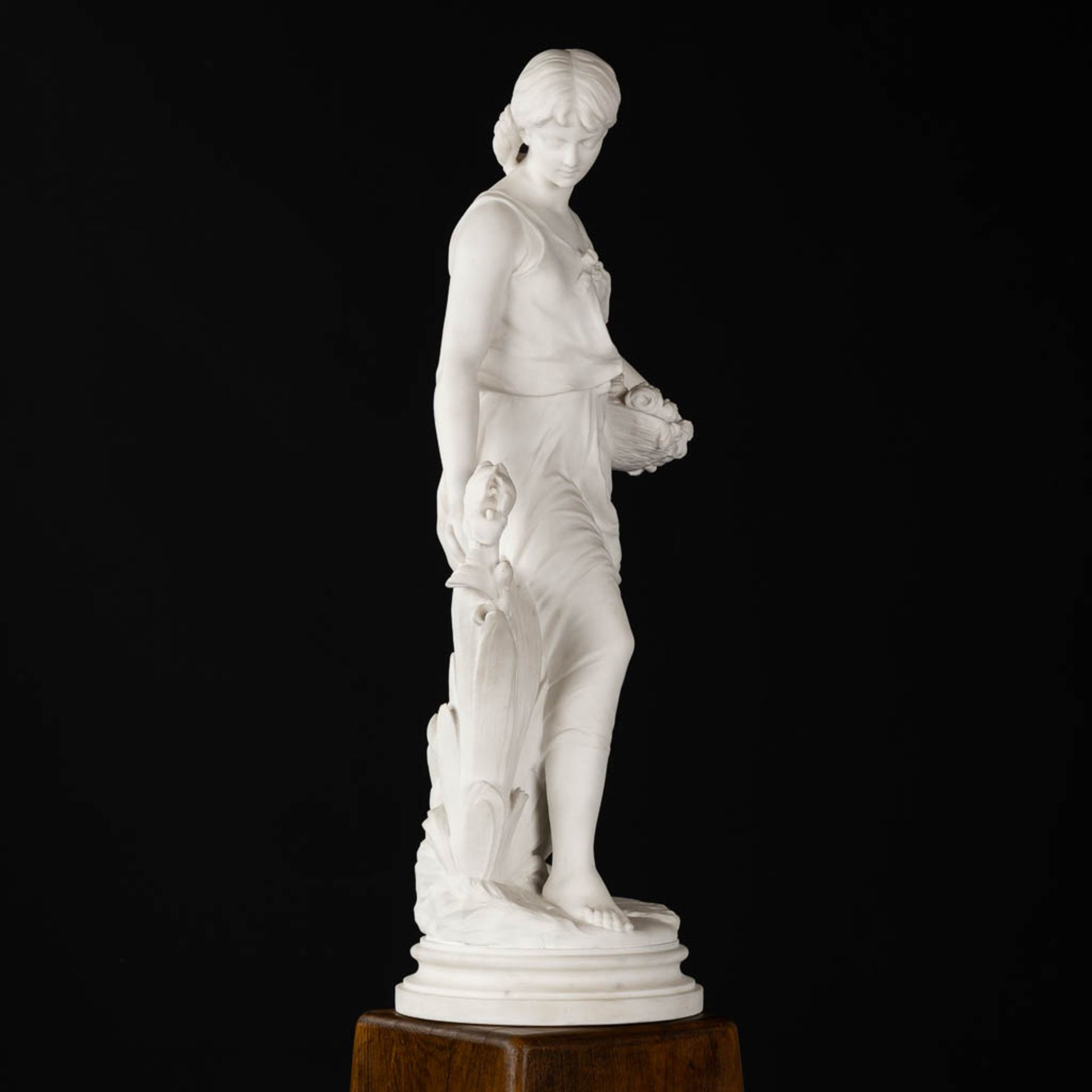 Hippolyte MOREAU (1832-1927) 'Lady with flowers' sculptured Carrara marble. (L:25 x W:35 x H:80 cm) - Image 3 of 12