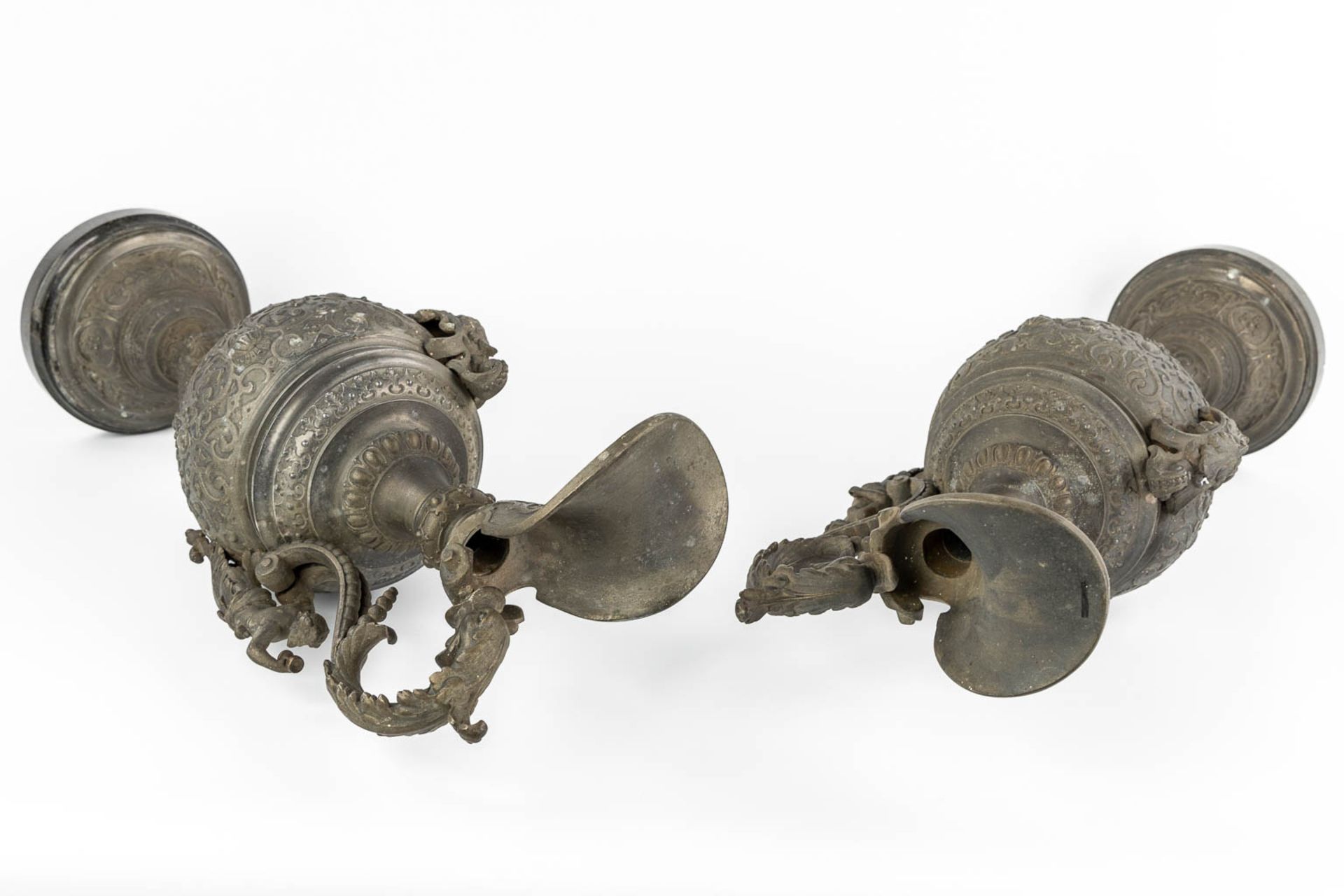 A pair of decorative pitchers, spelter on a marble base. Circa 1900. (L:18 x W:23 x H:56 cm) - Image 8 of 14