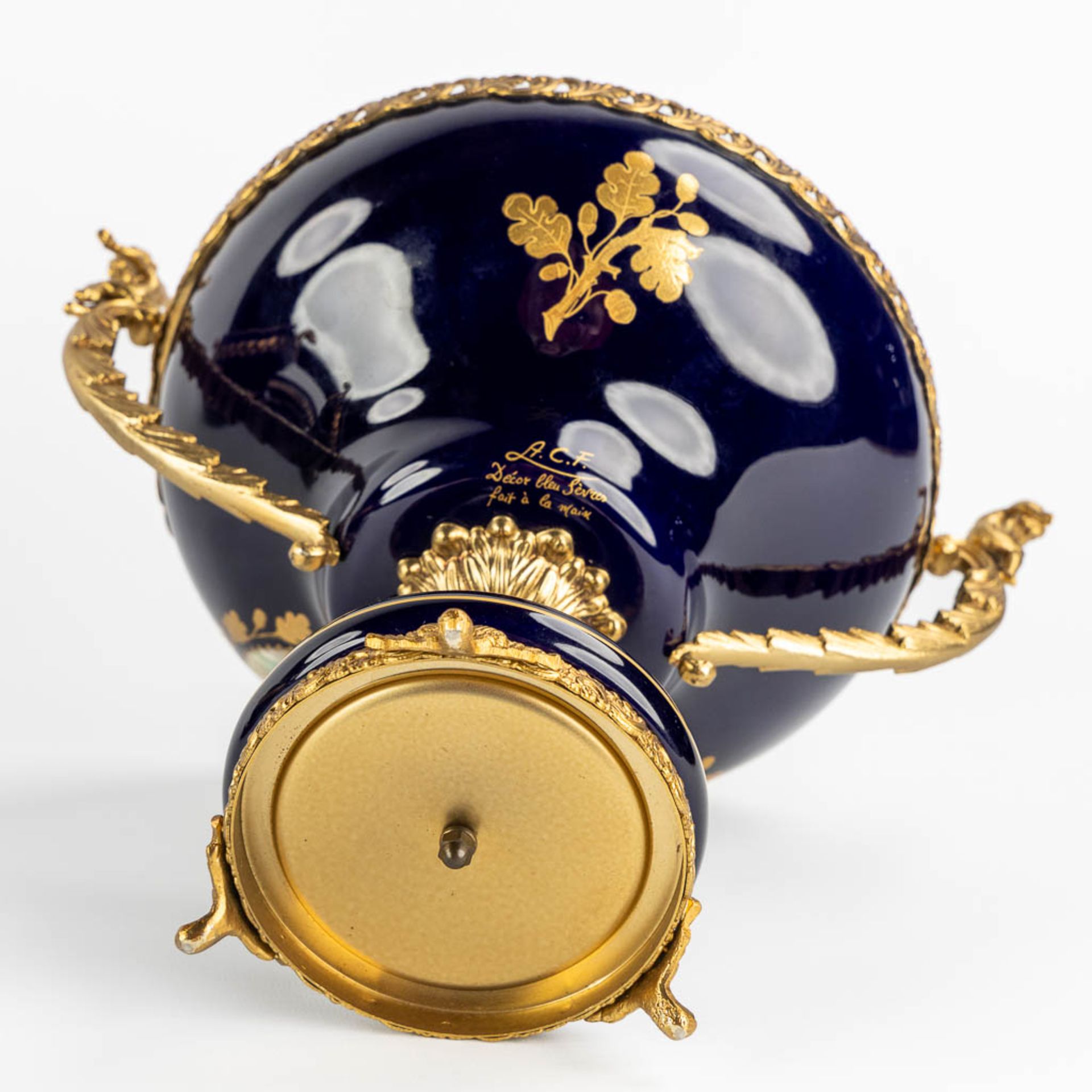A.C.F. Sèvres, 4 items, cobalt-blue and bronze mounted porcelain. (L:29,5 x W:41 x H:26 cm) - Image 8 of 27