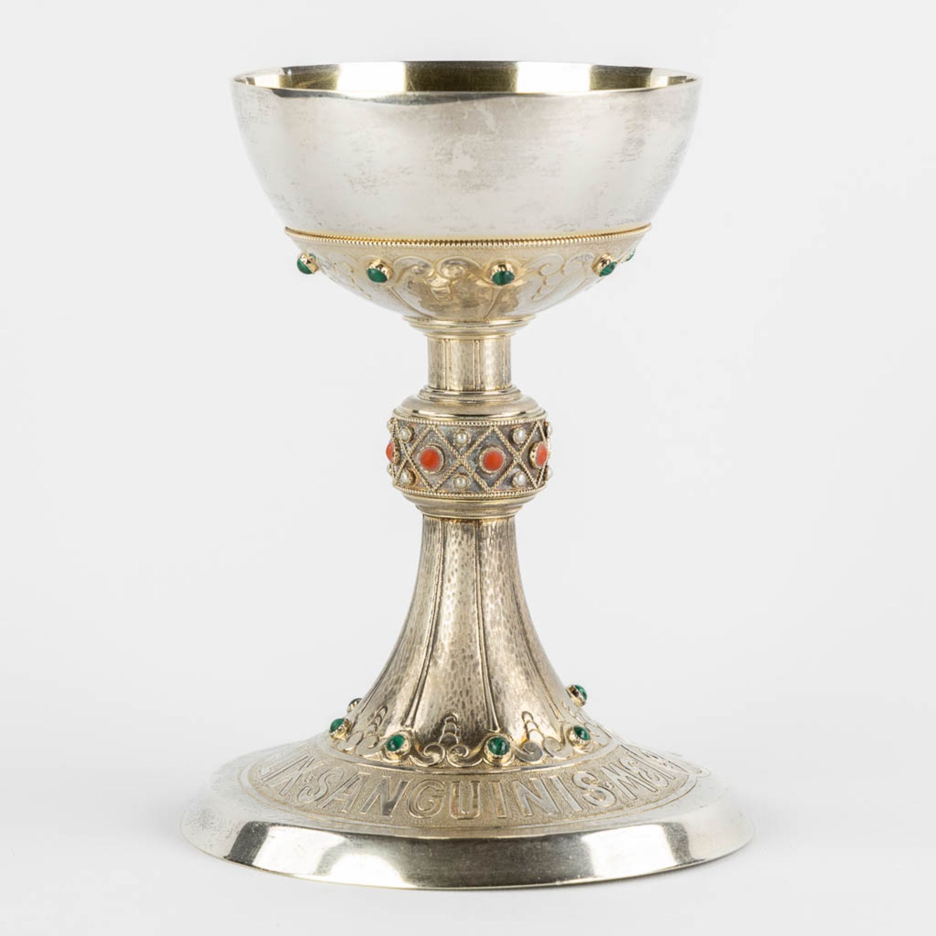 Joh ALOYS BRUUN (XIX) A chalice with paten, silver decorated with cabochons, malachite and pearls. G - Image 4 of 17