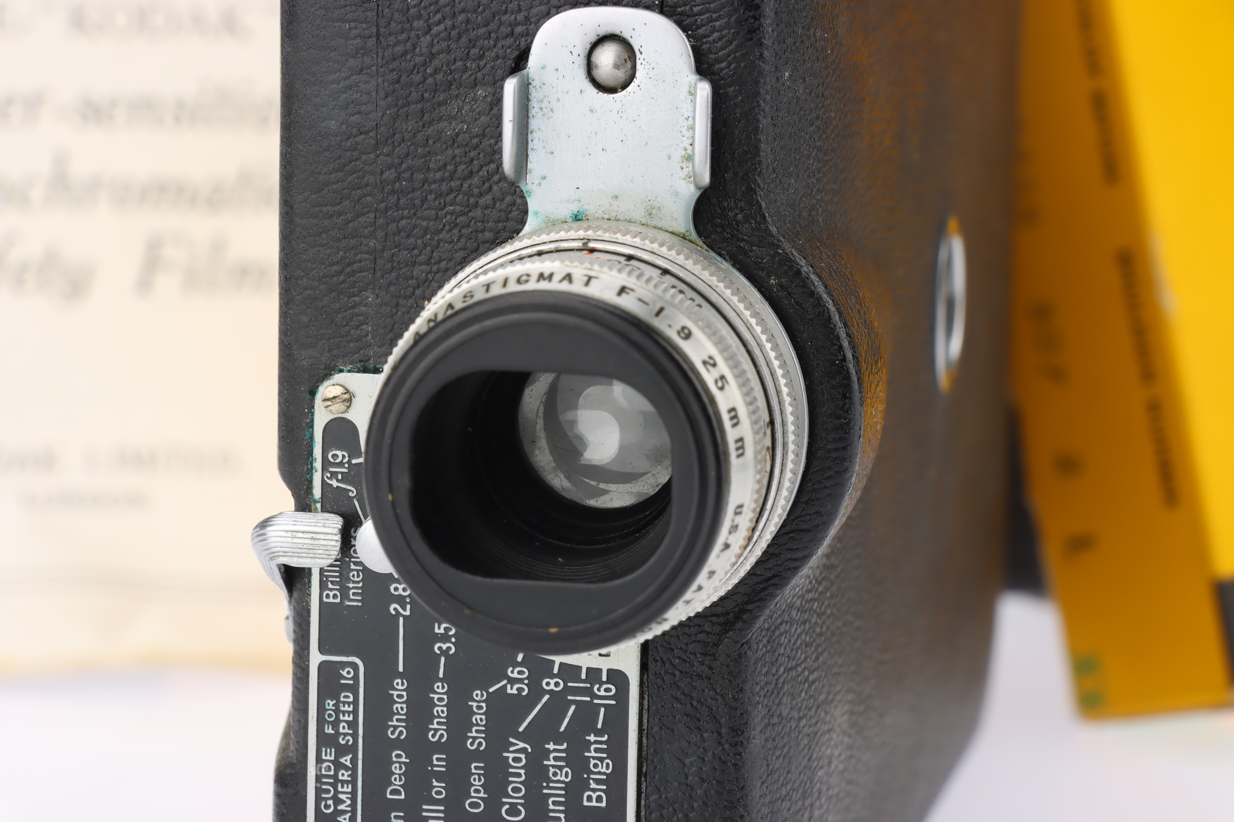 Two Cine-Kodak 16mm Cameras and a Chinon Super 8 Camera - Image 3 of 4