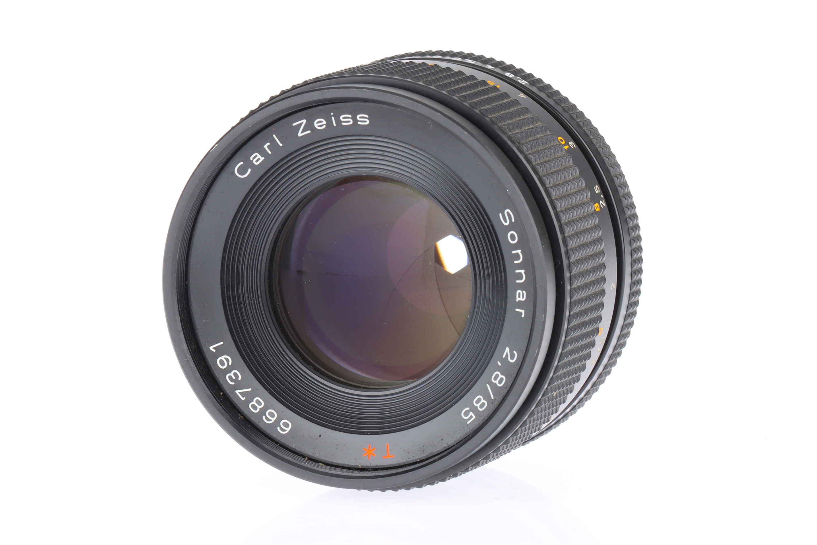 A Carl Zeiss Planar T* f/2.8 85mm Camera Lens, - Image 2 of 3