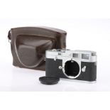 A Leitz Wetzlar Leica M3 35mm Rangefinder Camera