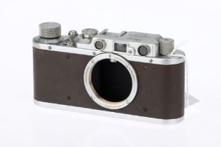 A Leica II 35mm Rangefinder Camera,