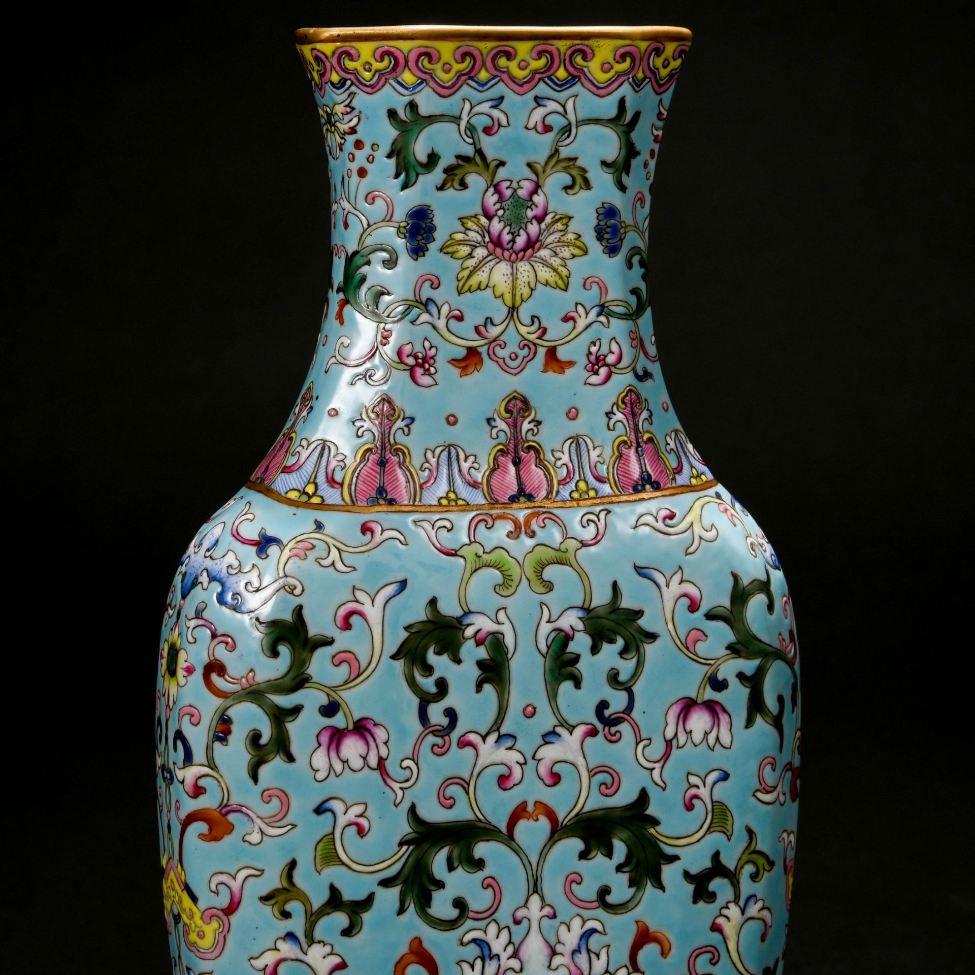 A Chinese Turquoise Ground and Famille Rose Vase - Image 6 of 9