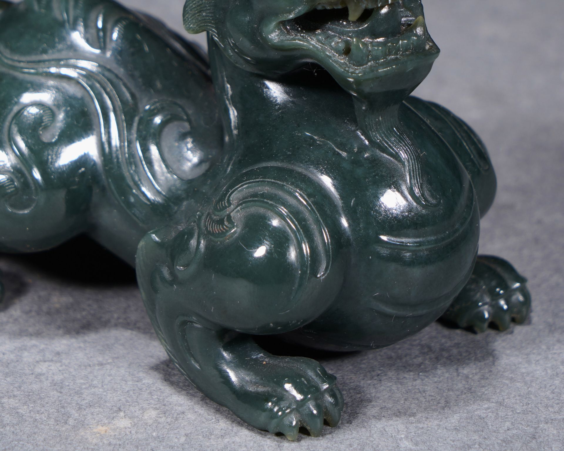 A Chinese Carved Spinach Green Jade Mythical Beast Pixiu - Image 8 of 9