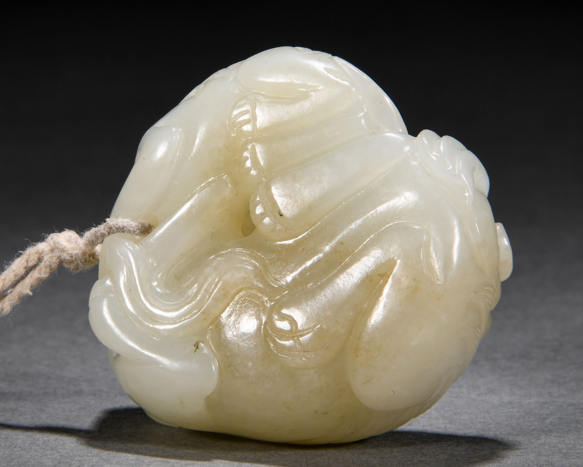 A Chinese Carved White Jade Beast - Image 6 of 6