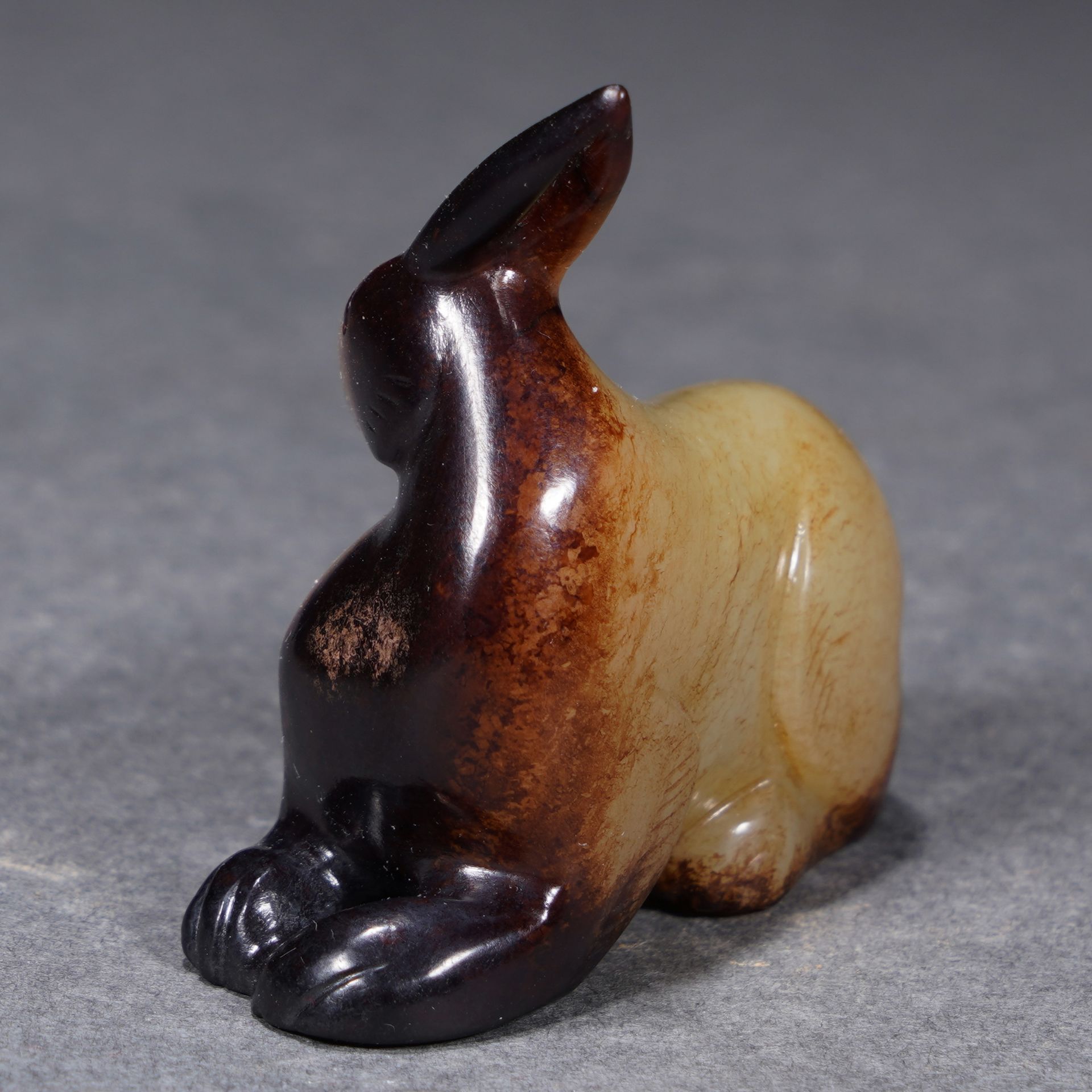 A Chinese Archaistic Jade Carving of Rabbit - Image 2 of 7
