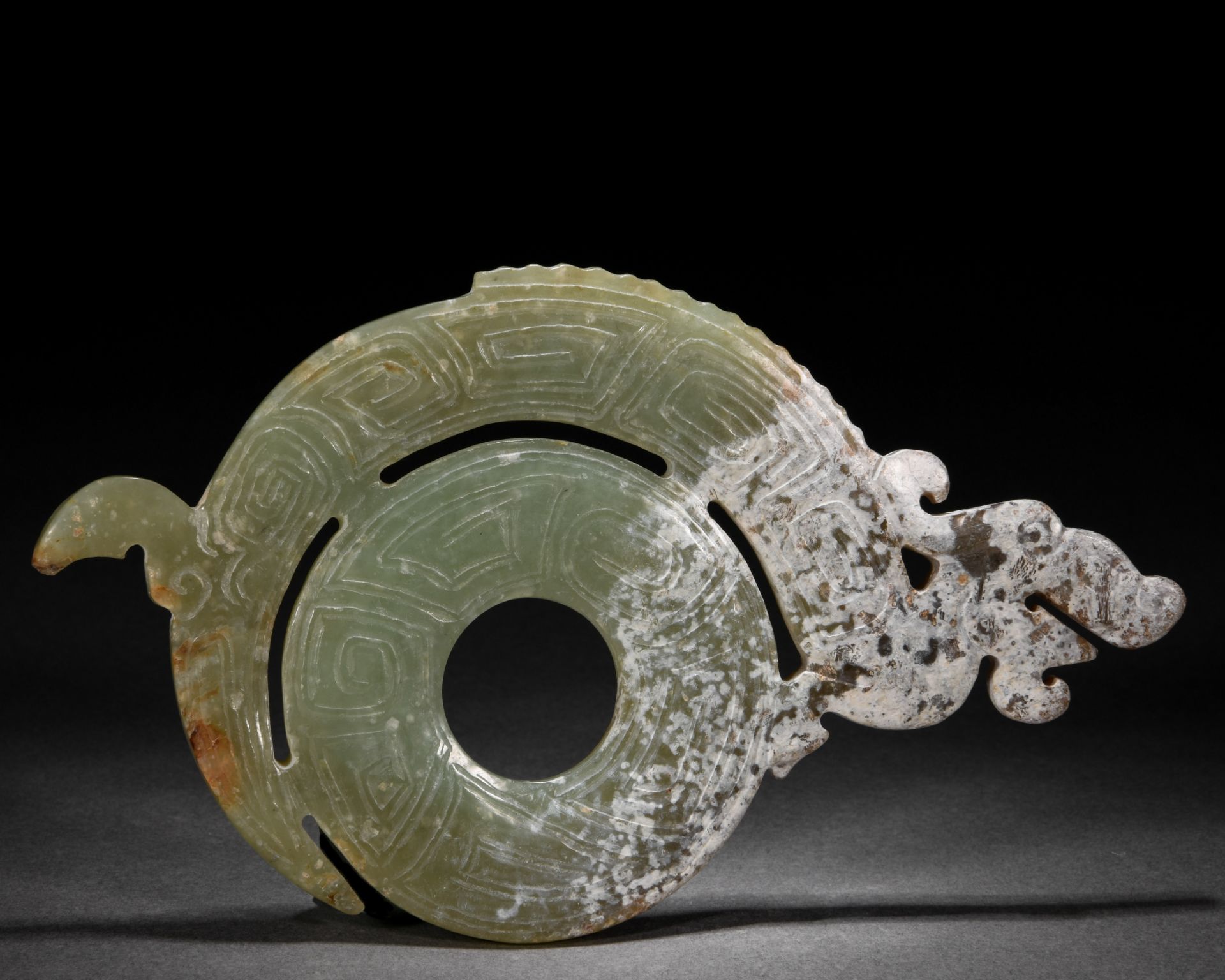 A Chinese Carved Jade Dragon Ornament - Image 2 of 7