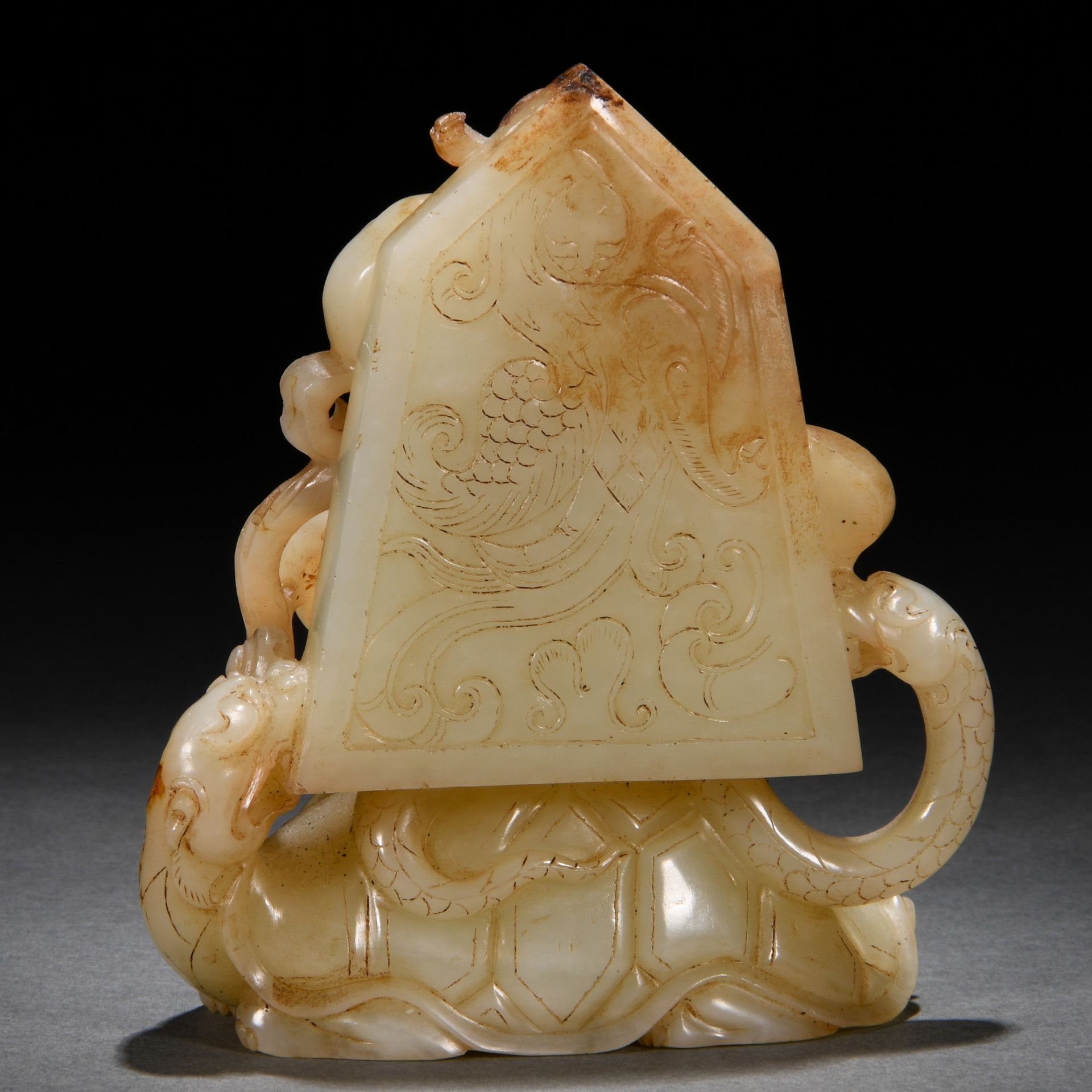 A Chinese Carved Jade Chilong Ornament - Image 5 of 7