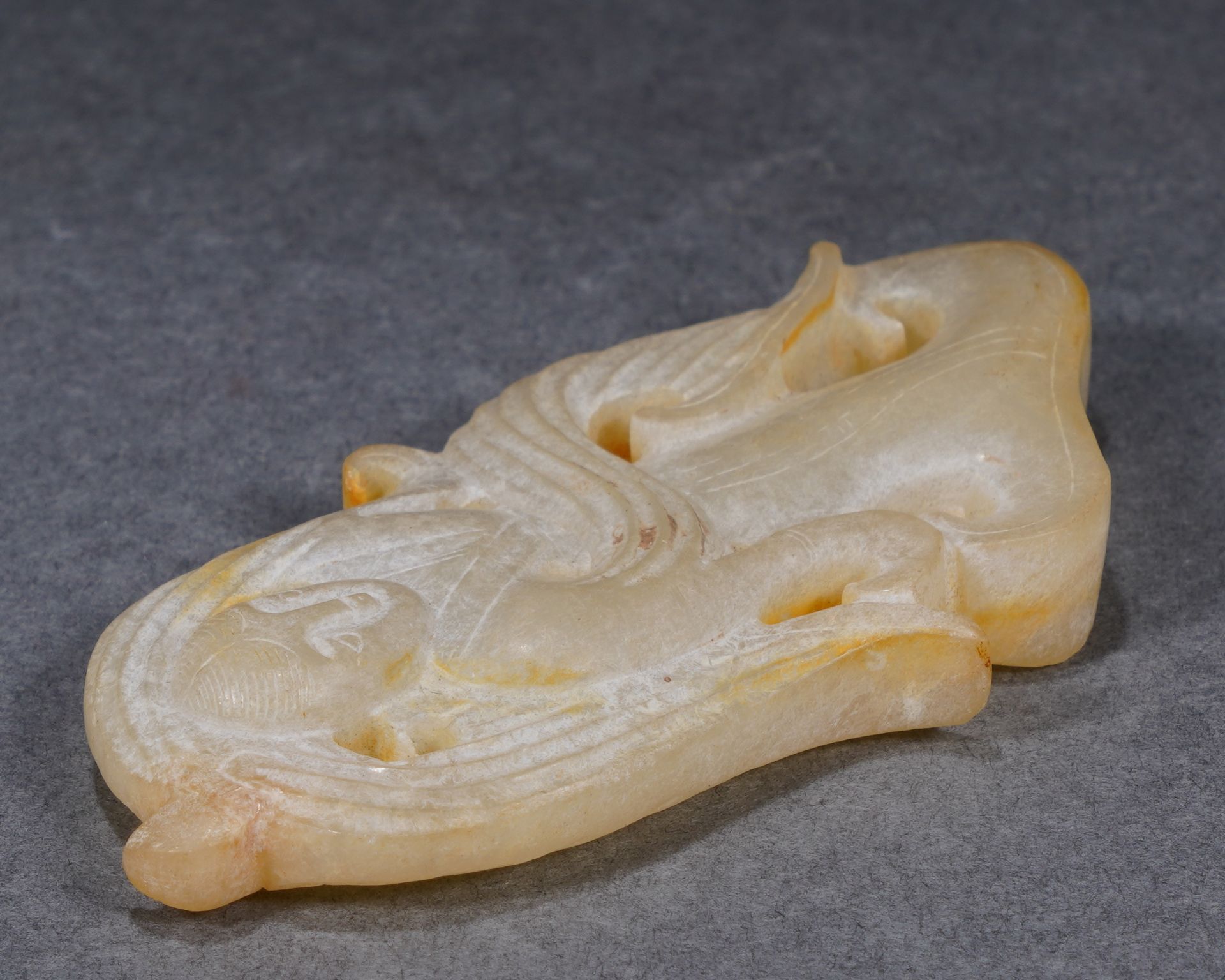 A Chinese Carved White Jade Dancing Figure - Image 8 of 11