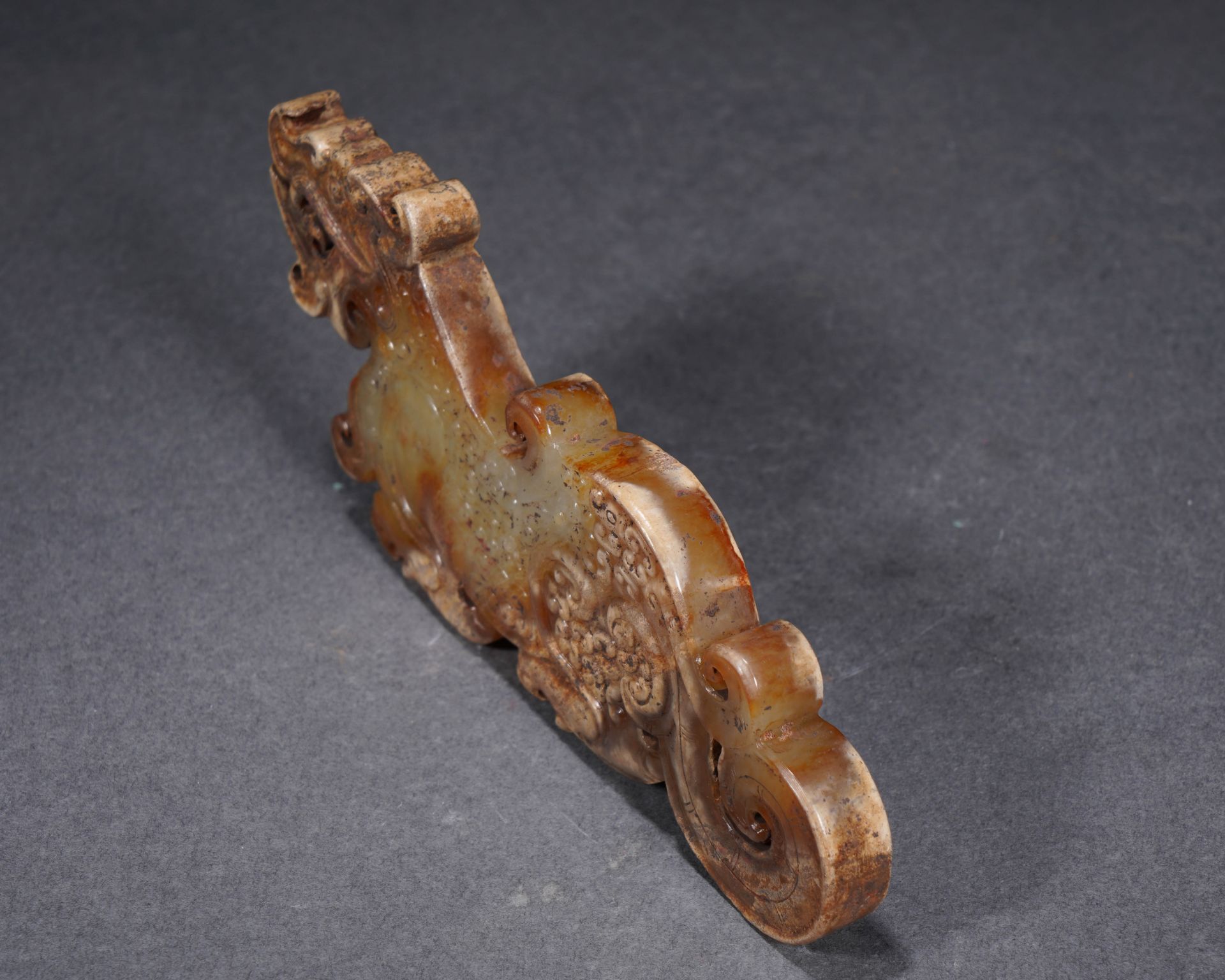 A Chinese Jade Tiger-Form Pendant - Image 9 of 11